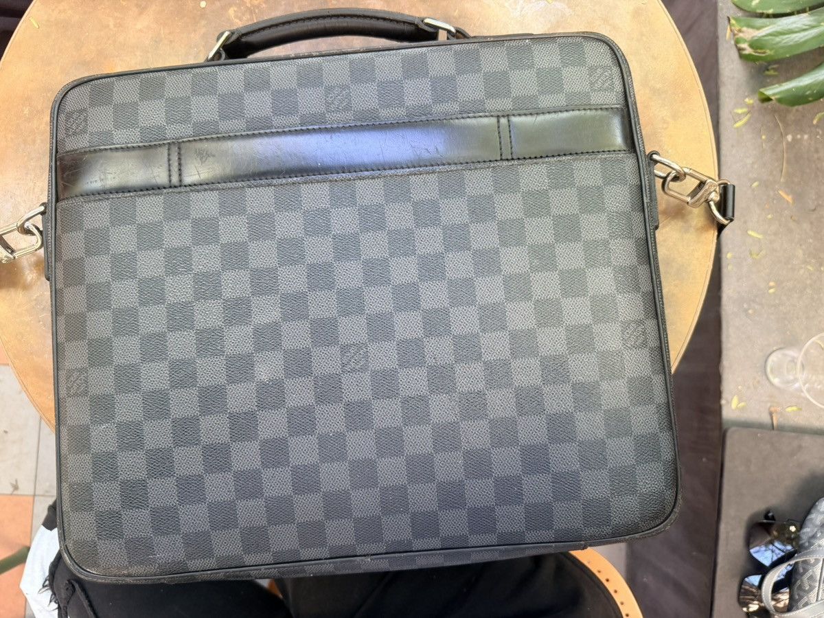 Louis Vuitton Louis Vuitton Damier Graphite Laptop Case Business Portfolio Size ONE SIZE - 3 Thumbnail