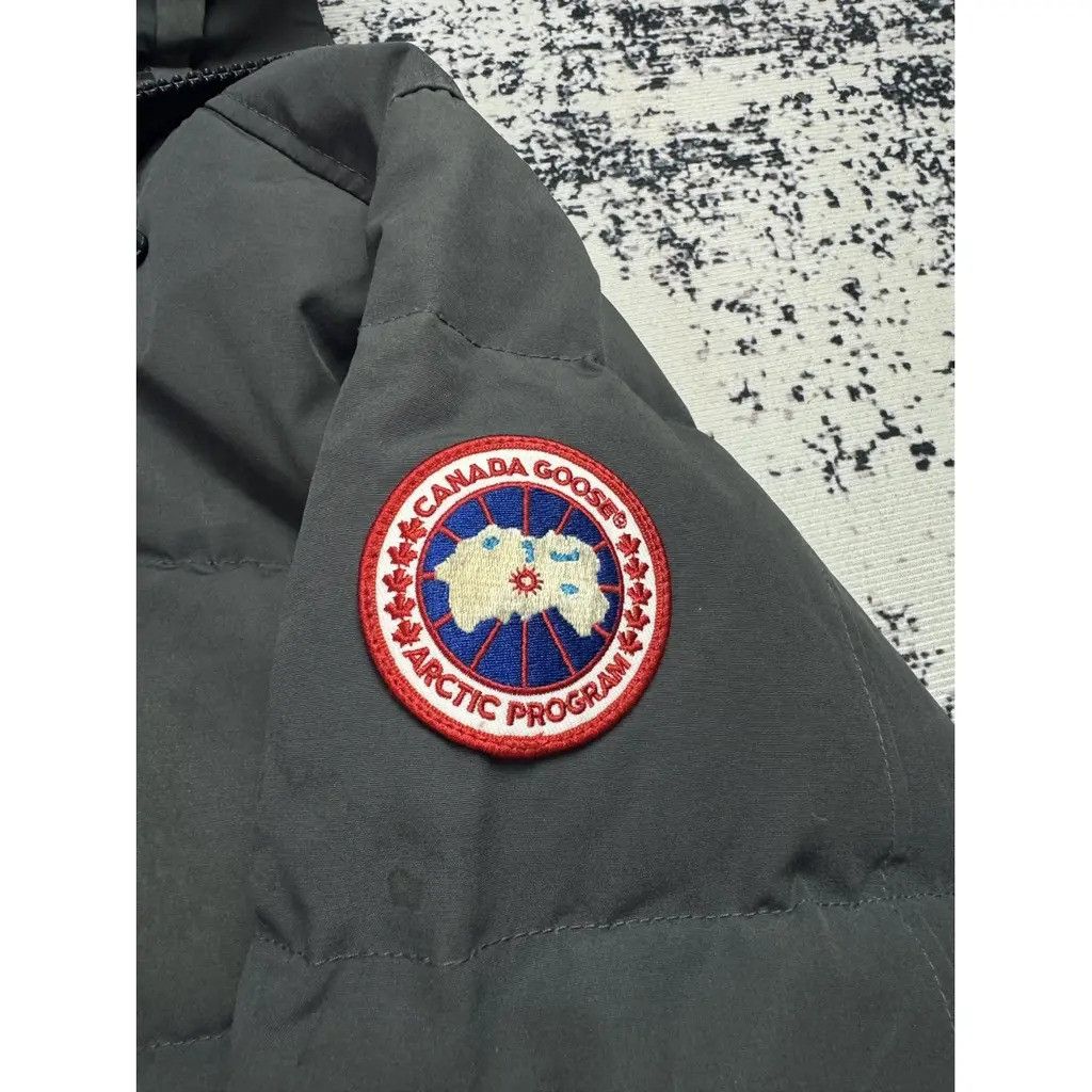 Canada Goose Canada Goose Expedition Jacket Size M Grey Size US M / EU 48-50 / 2 - 4 Thumbnail