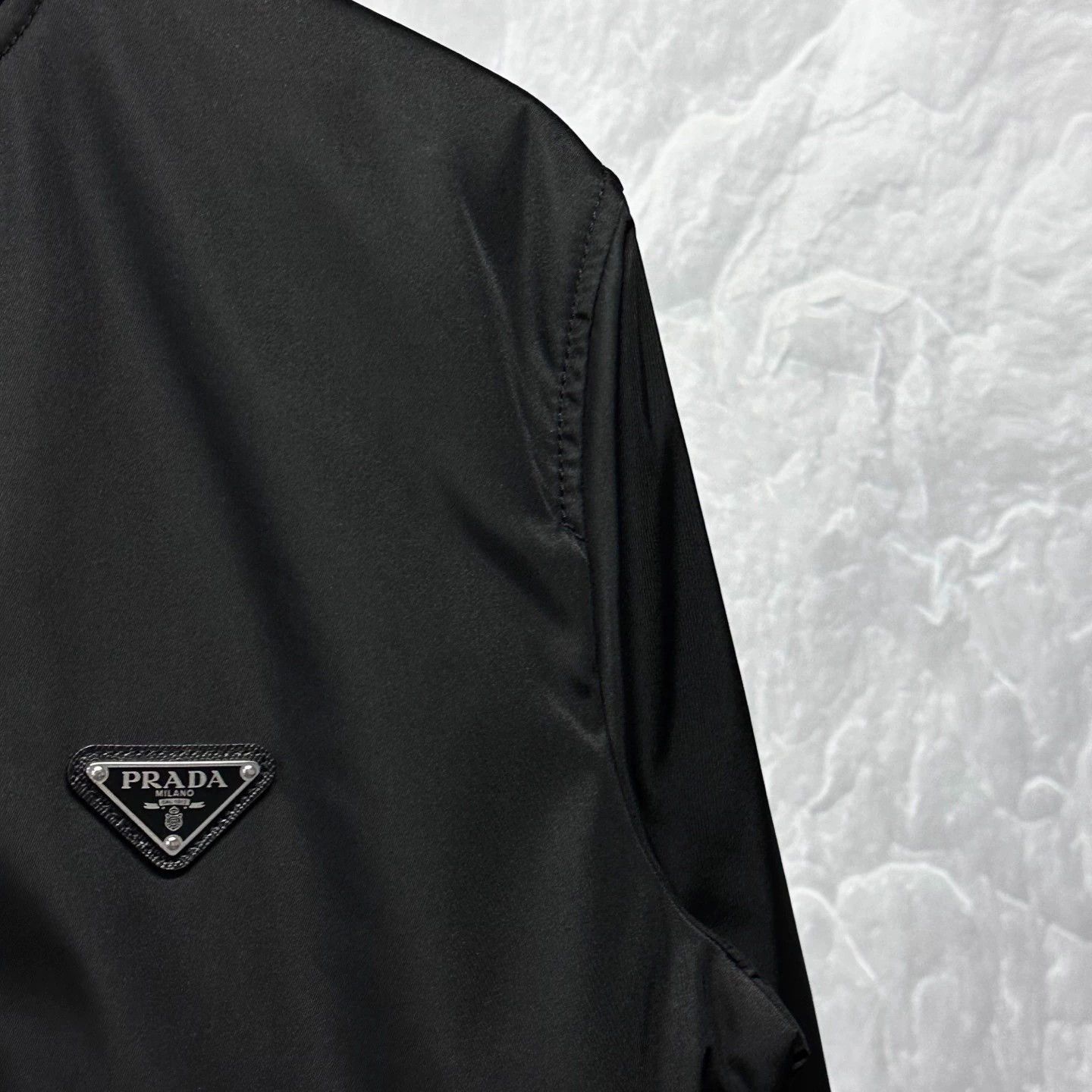 Prada prada black zip-up jacket with triangle logo Size US L / EU 52-54 / 3 - 4 Thumbnail