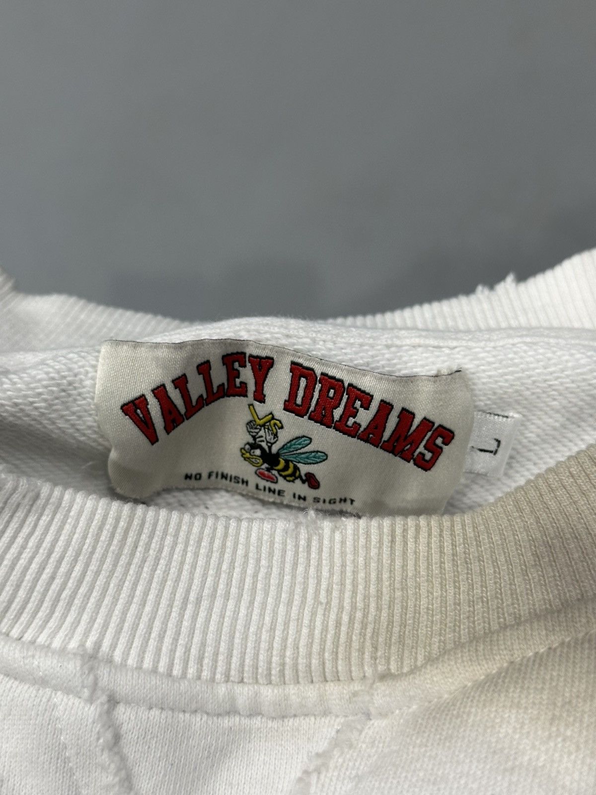 Vale Vale “insignia” white crewneck sweatshirt Size US L / EU 52-54 / 3 - 3 Thumbnail