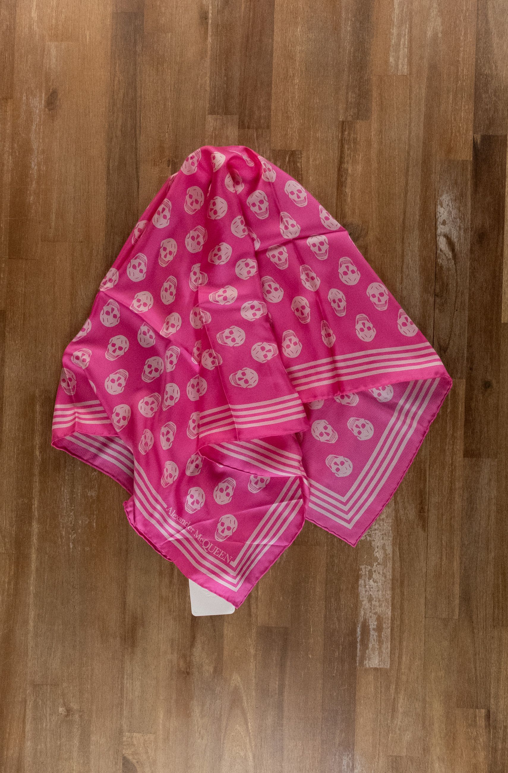 Alexander McQueen ALEXANDER MCQUEEN pink Biker Skull FO silk square scarf q Size ONE SIZE - 9 Thumbnail