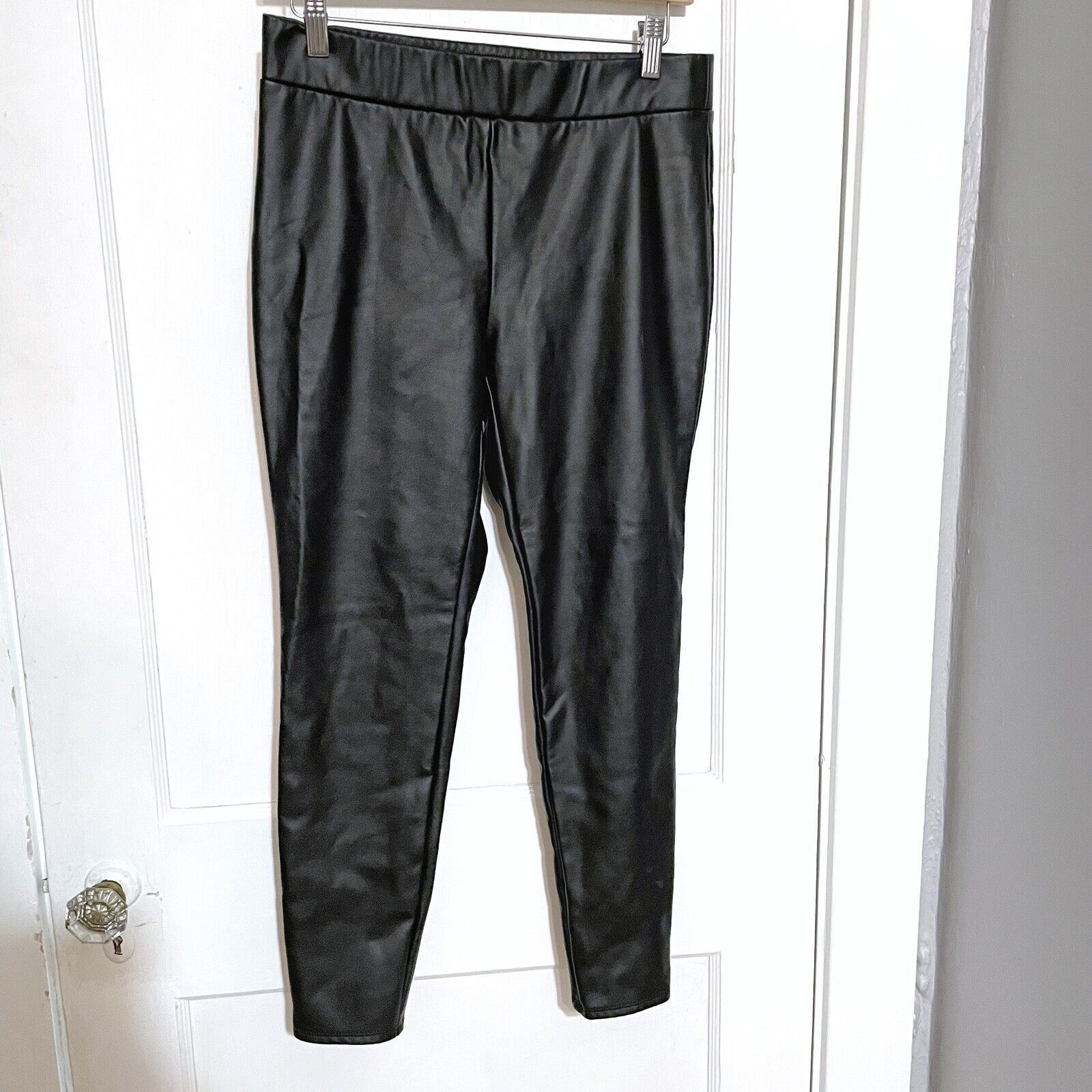 Loft Ann Taylor Loft Women’s Medium M Faux Leather Black Pants Size 30" / US 8 / IT 44 - 1 Thumbnail