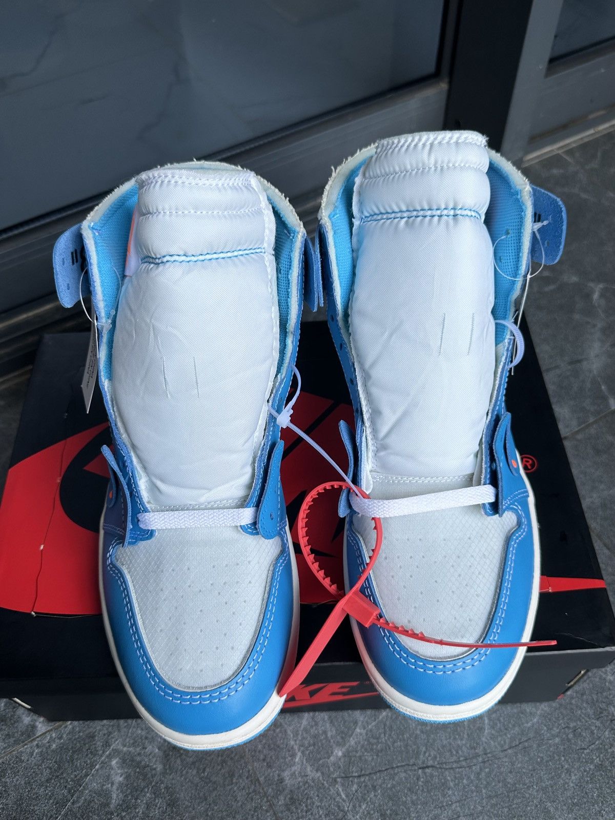 Jordan 1 Retro High Off-White University Blue Size 10