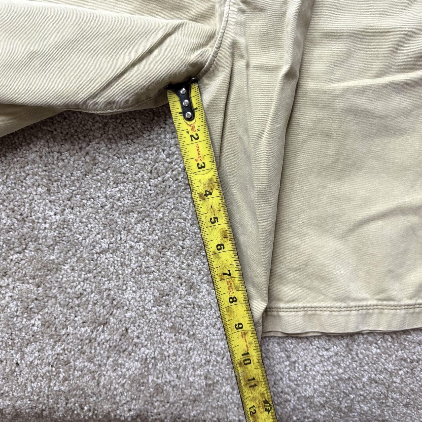 American Eagle Outfitters American Eagle Outfitters Chino Shorts Mens 33 Beige Canvas 9 Inseam Casual Size US 33 - 7 Thumbnail
