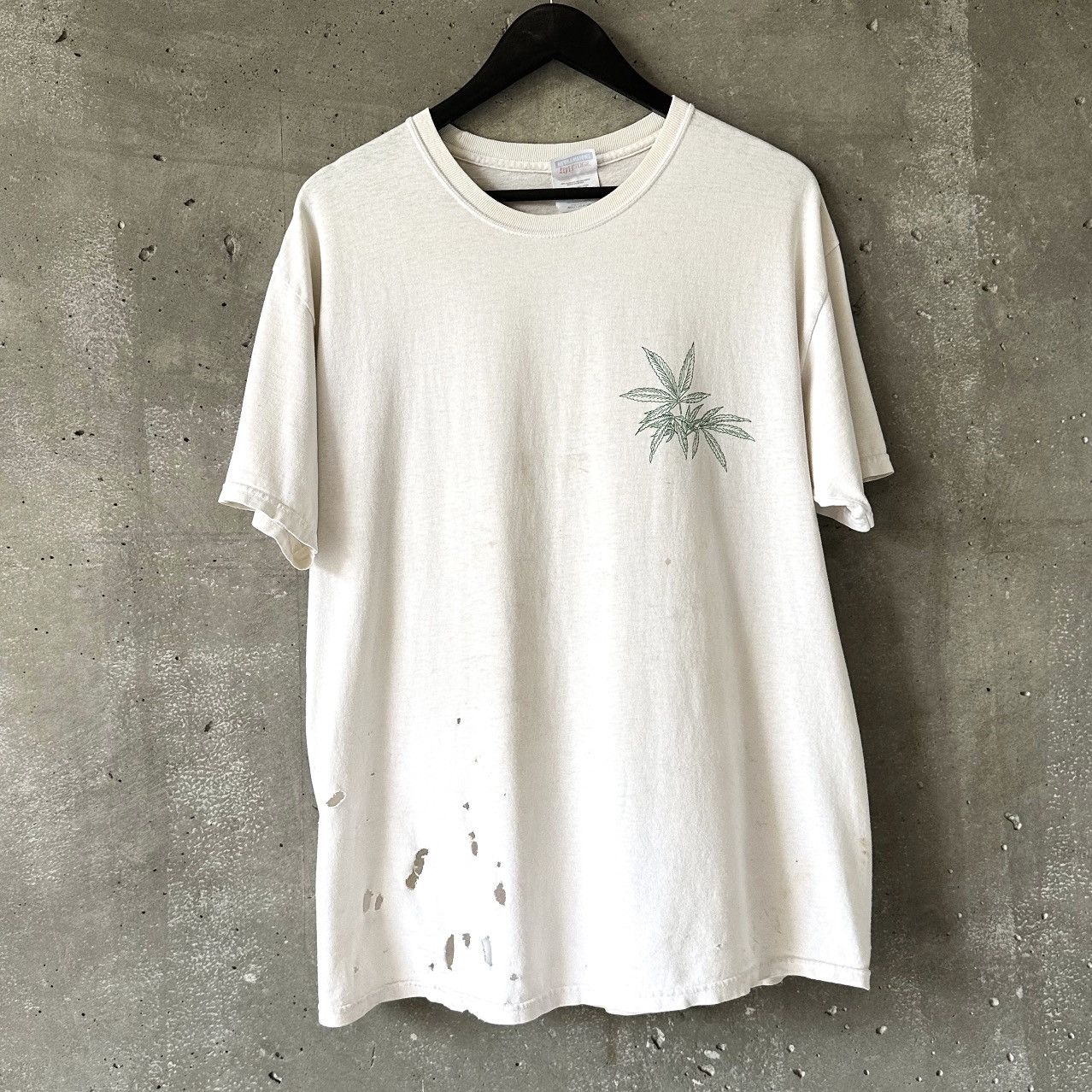 Vintage 2000s THRASHED High Life T-Shirt Size US L / EU 52-54 / 3 - 1 Thumbnail