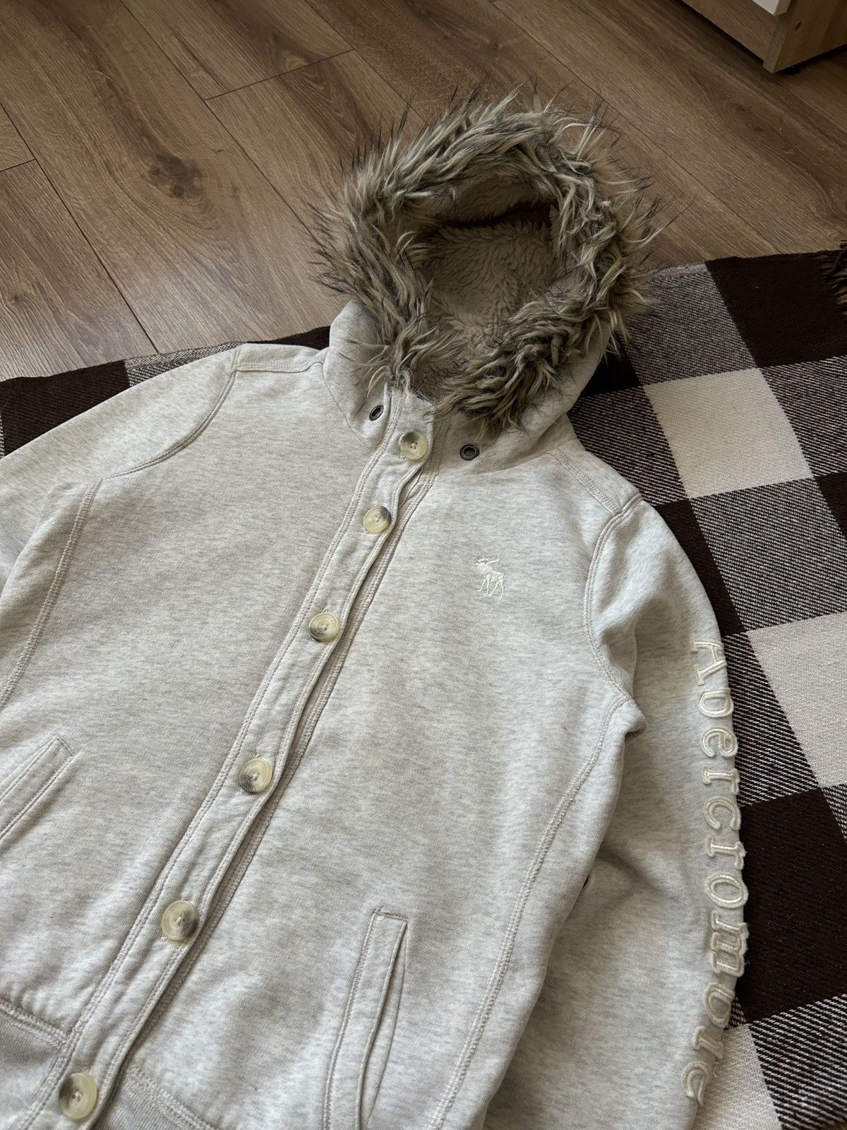 Abercrombie & Fitch × Japanese Brand Vintage Abercrombie & Fitch y2k Fur hoodies if six was nine Size US M / EU 48-50 / 2 - 3 Thumbnail