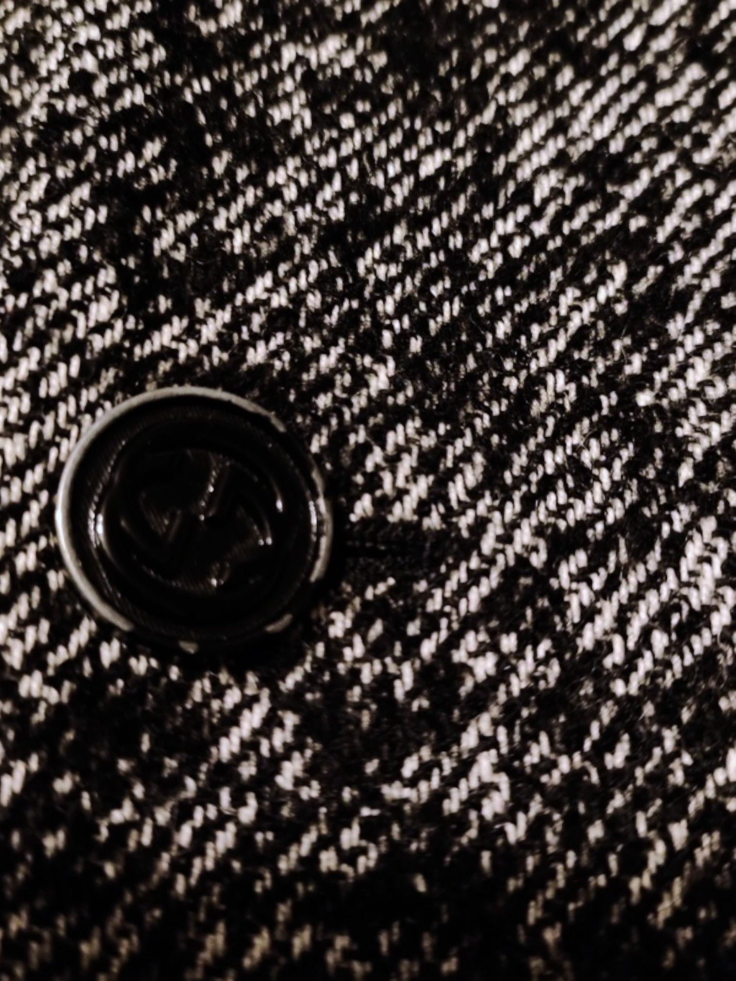 Gucci Gucci Double-Breasted Tweed Coat with Polka Dot Lining, 2013 Size XS / US 0-2 / IT 36-38 - 3 Thumbnail