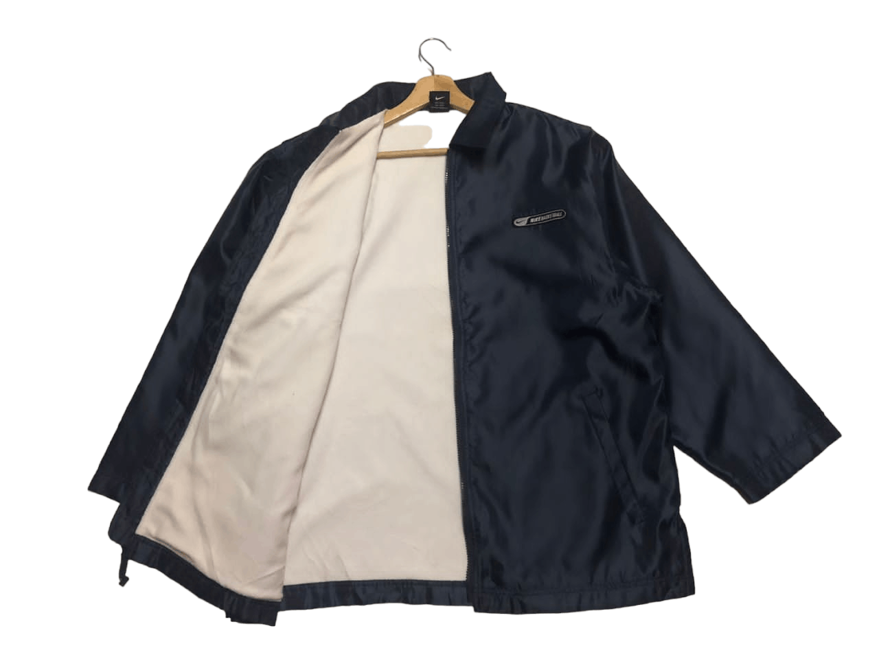 Nike Vintage Nike Basketball Windbreaker Jacket Size US L / EU 52-54 / 3 - 3 Thumbnail