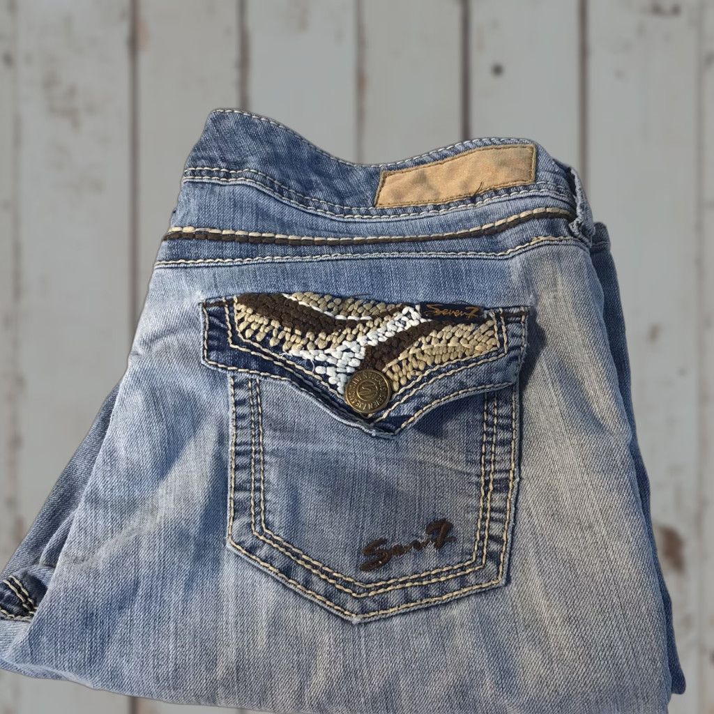 Vintage Seven7 Jeans Women Size 10 Light Wash Low Rise Bootcut Blue Denim 5-Pocket Embroidered Logo Size 32" / US 10 / IT 46 - 1 Thumbnail