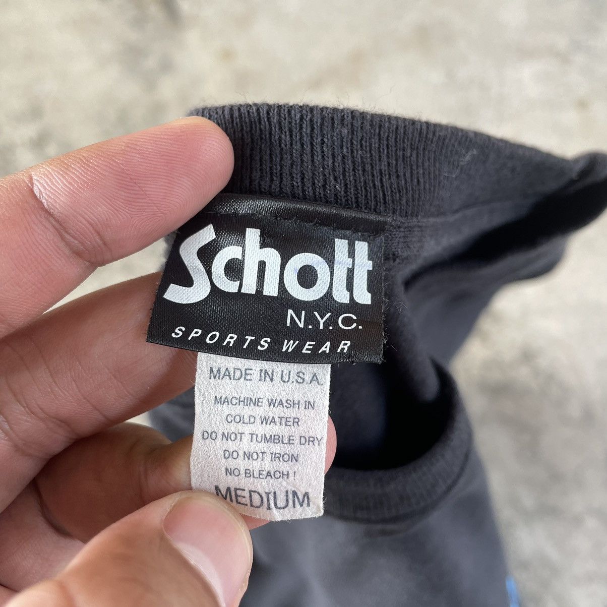 Schott × Vintage 🔥🔥Vintage Schott Perfecto Big Spellout Genuine Horsehide Tee Size US M / EU 48-50 / 2 - 8 Thumbnail