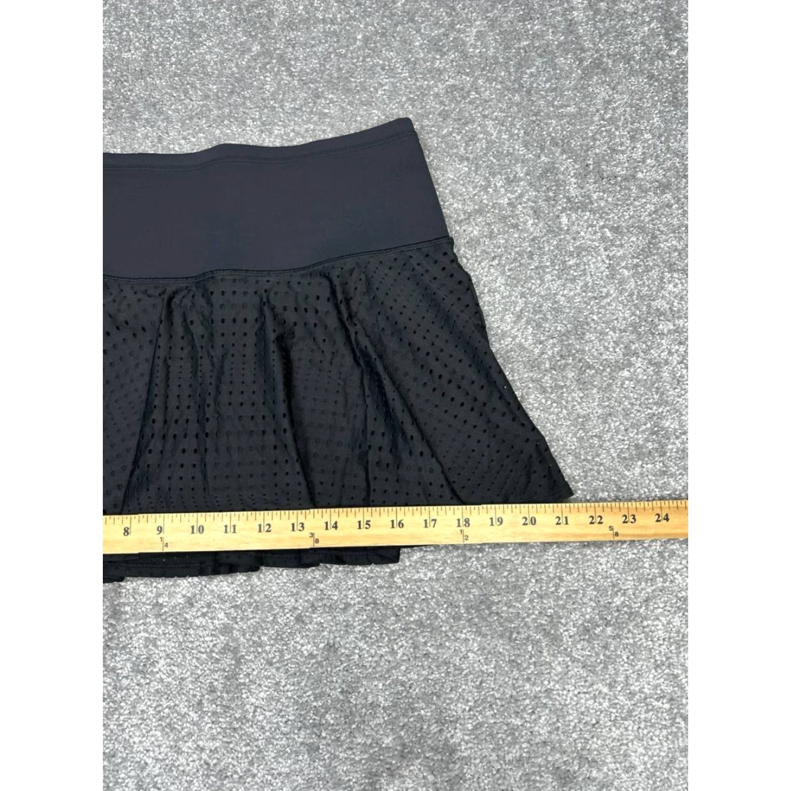 Athleta Athleta Skort Womens XS Black 14'' Skirt Compression Logo Stretch A Game Size 26" / US 2 / IT 38 - 5 Thumbnail