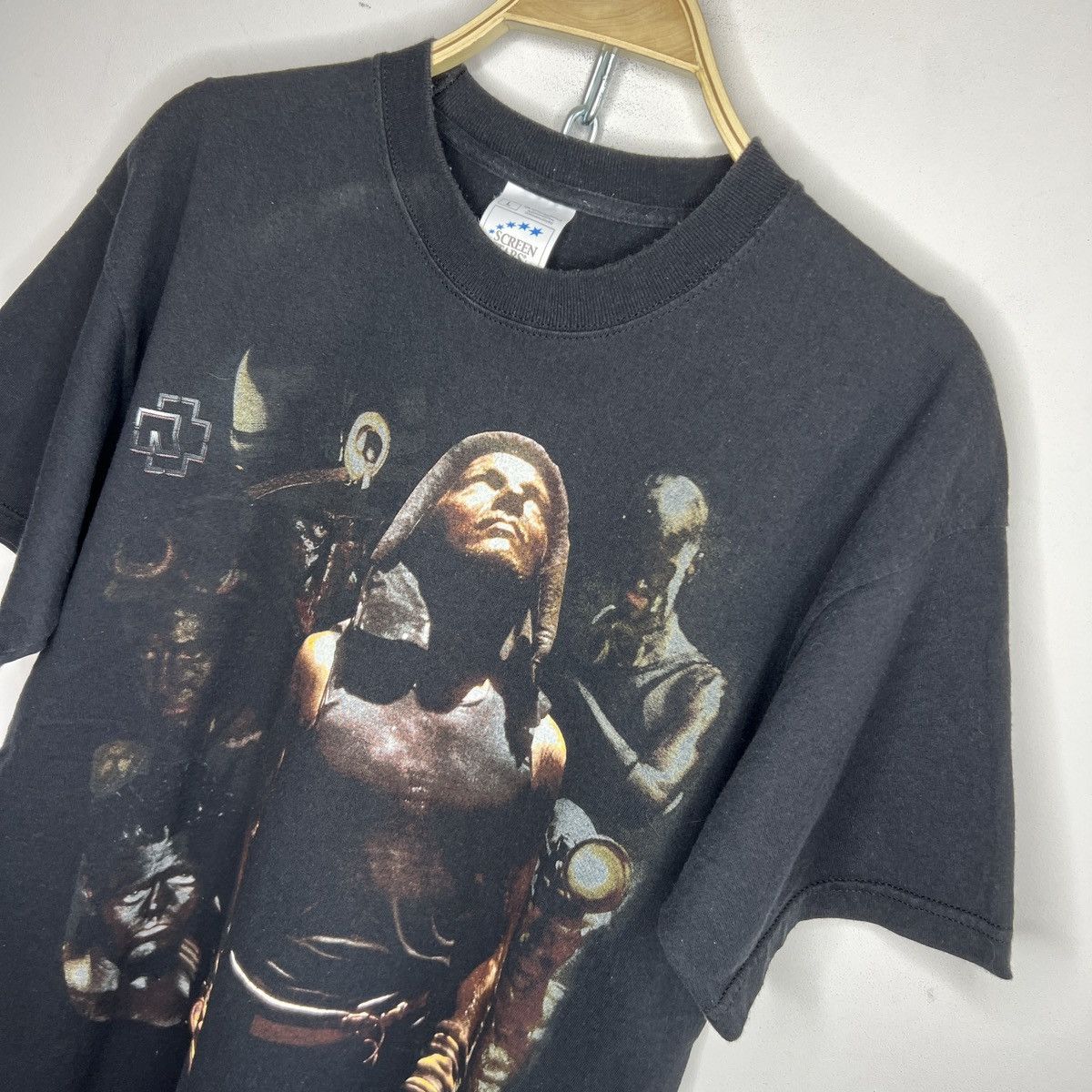 Band Tees × Vintage Vintage Rammstein Hier Kommt Die Sonne T Shirt Size US L / EU 52-54 / 3 - 4 Thumbnail