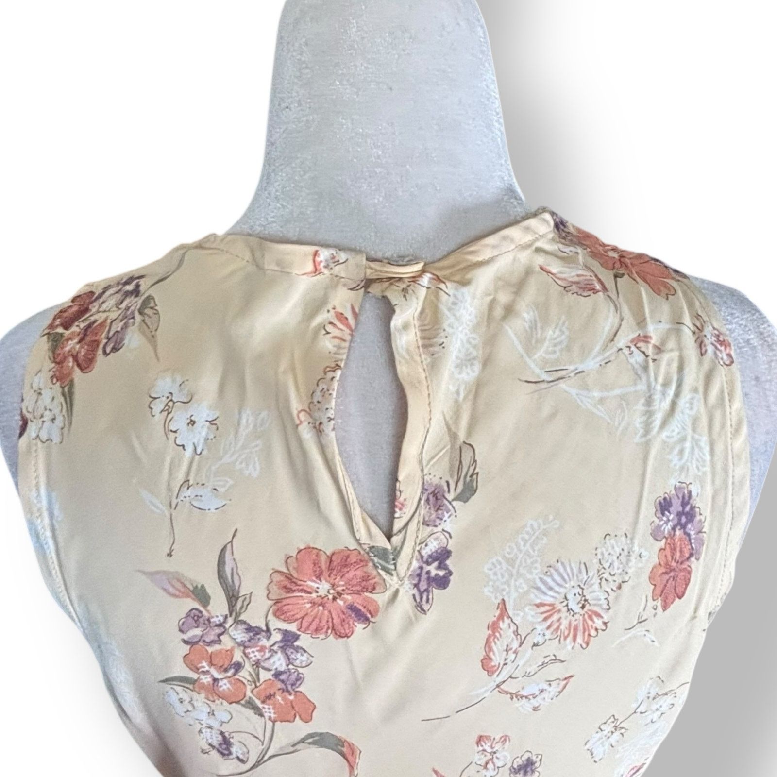 Vintage Vintage 90s Beige White Floral Sleeveless Mini Dress USA Size M / US 6-8 / IT 42-44 - 5 Thumbnail