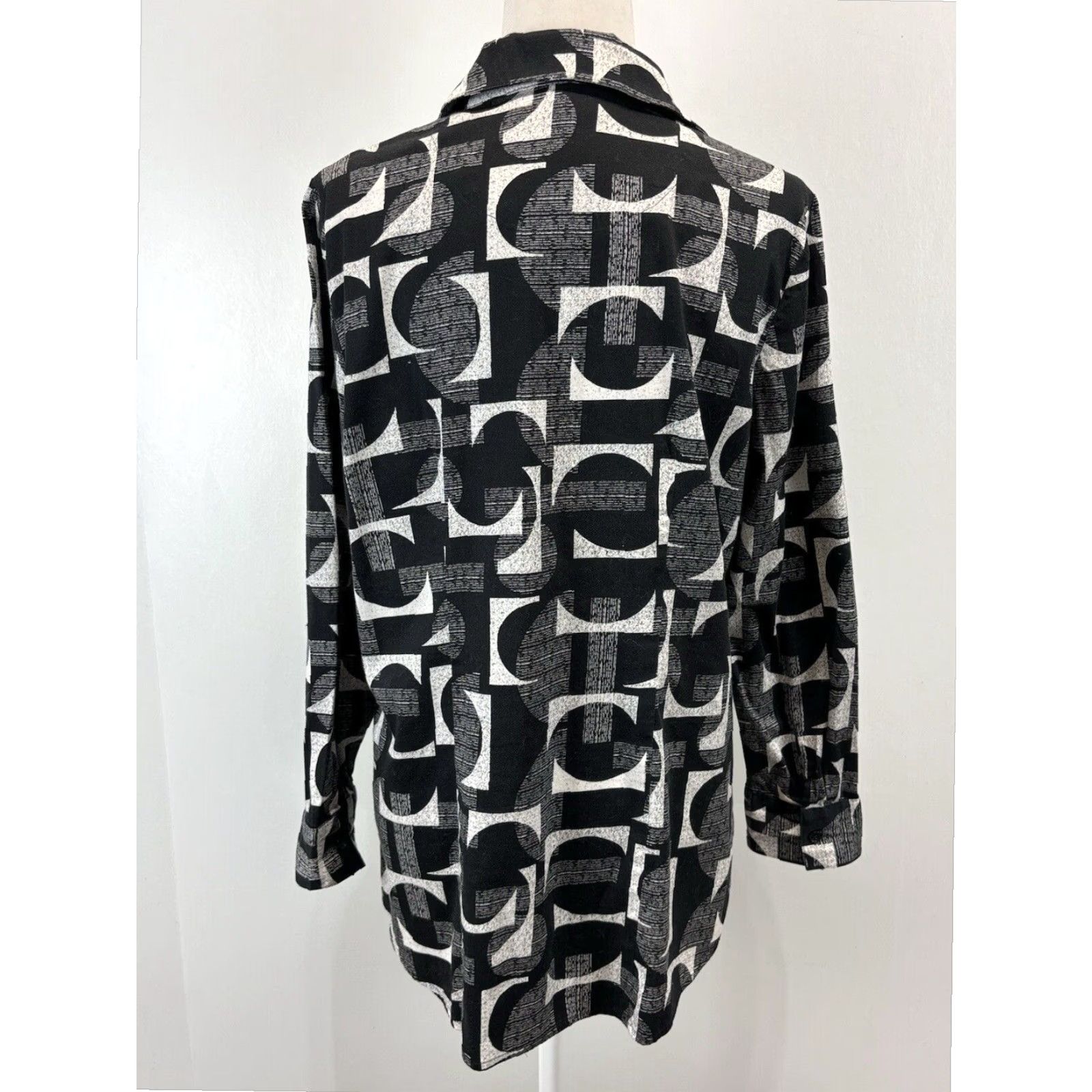 Vintage Chico's Women's Tunic Top Shirt Medium Black Gray Geometric Button Up Cotton Blend Size M / US 6-8 / IT 42-44 - 3 Thumbnail