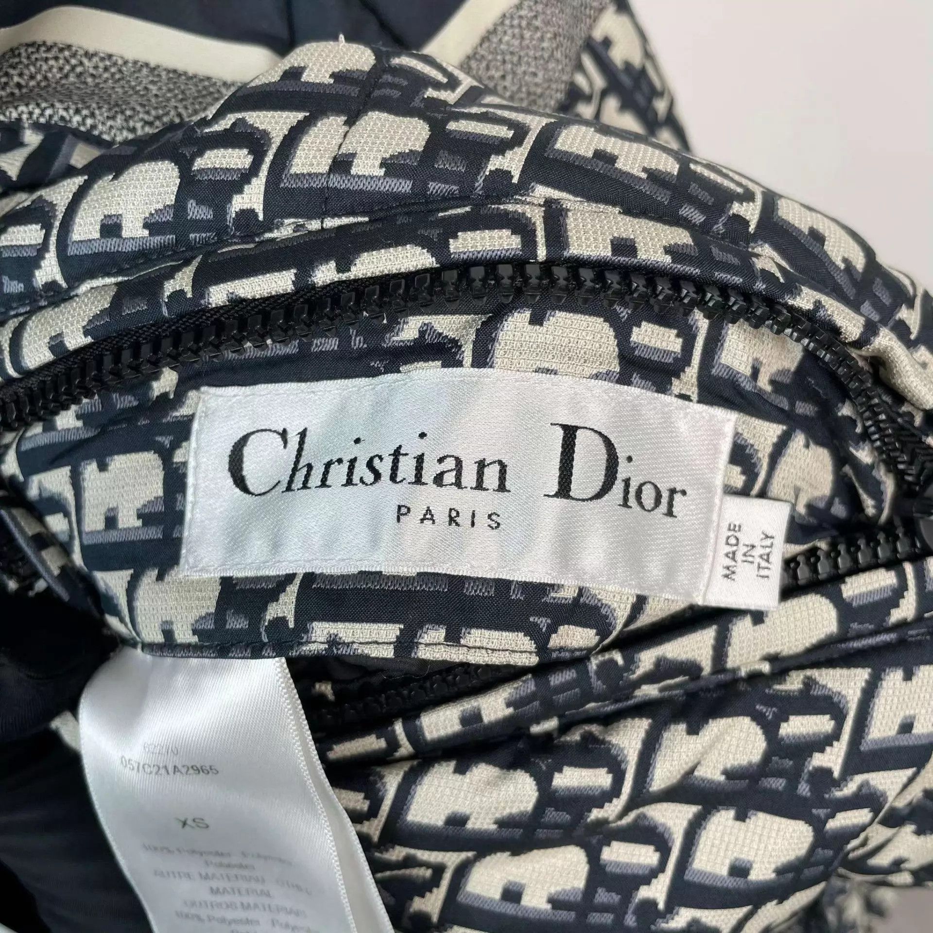 Dior Dior two-tone puffer jacket XS Size XS / US 0-2 / IT 36-38 - 4 Thumbnail