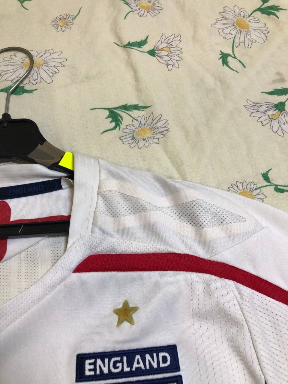 Umbro ENGLAND 2007 2009 HOME FOOTBALL SHIRT SOCCER JERSEY Size US M / EU 48-50 / 2 - 9 Thumbnail