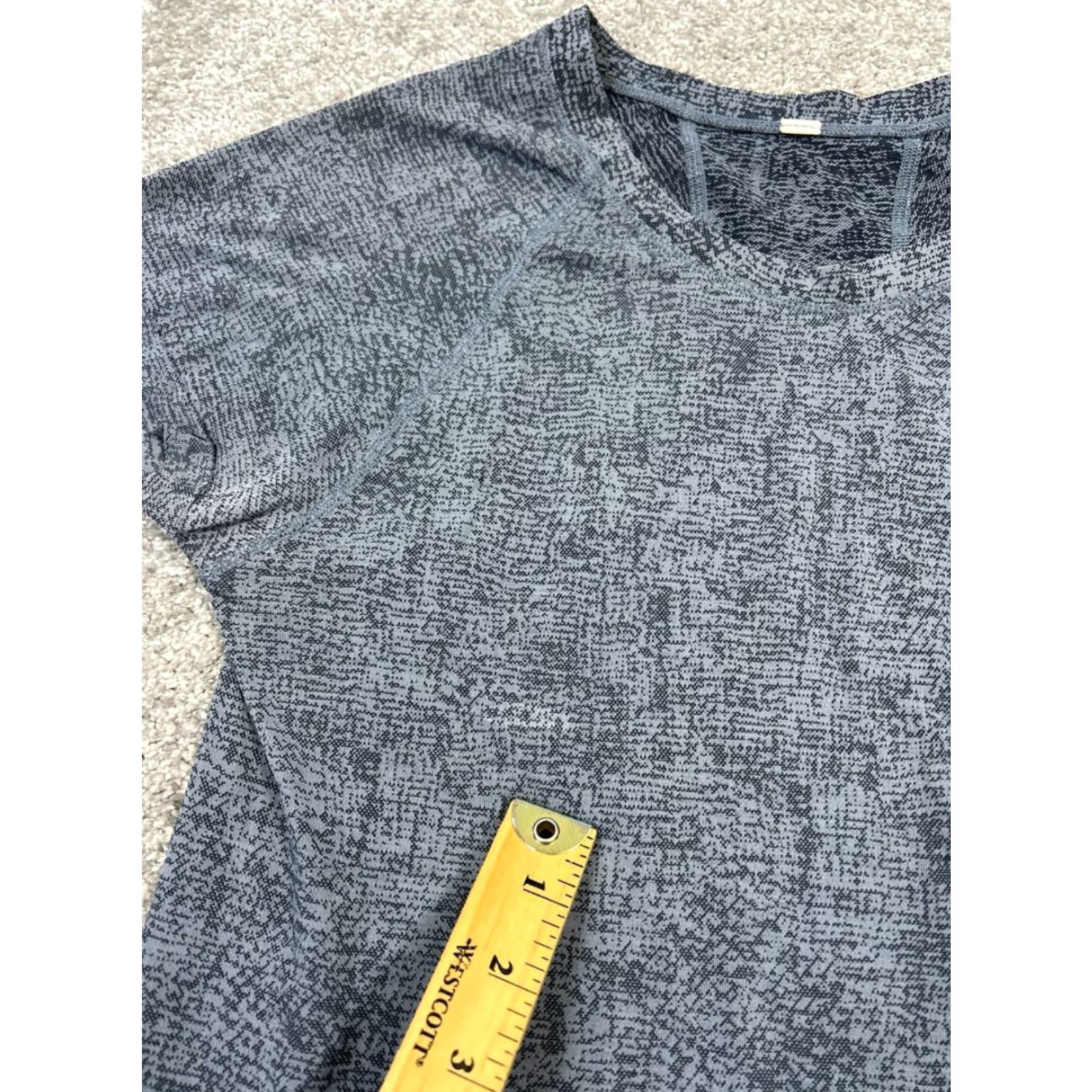 Athleta Athleta Shirt Womens XS Blue Running Top Pullover Crew Neck Activewear Athletic Size XS Womens Blues Sports 70s? Size XS / US 0-2 / IT 36-38 - 5 Thumbnail