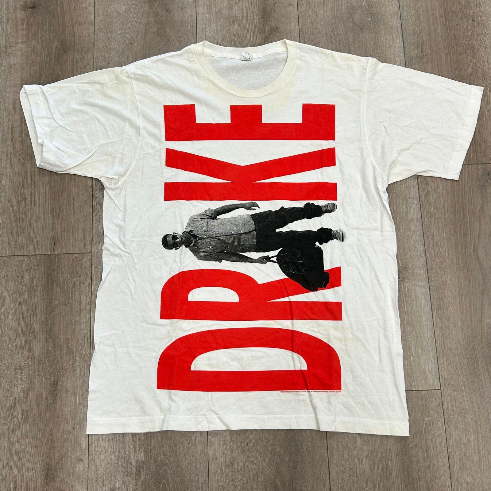Vintage 2010 Drake Thank Me Later Vertical Logo Music T Shirt Large Size US L / EU 52-54 / 3 - 1 Thumbnail