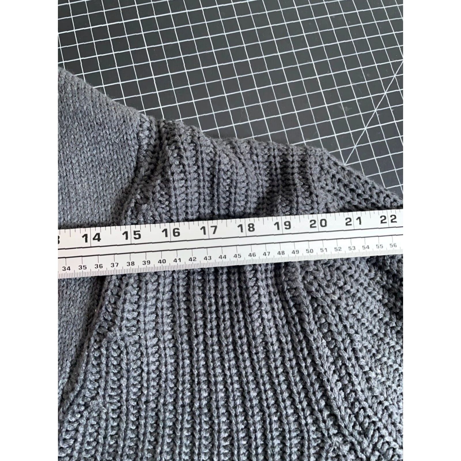 Vintage VINTAGE Gioberti Men's XL Cardigan Sweater Dark Gray Knit Heavyweight Casual Fall Spring Winter Elbow Patches 90s Size US XL / EU 56 / 4 - 7 Thumbnail