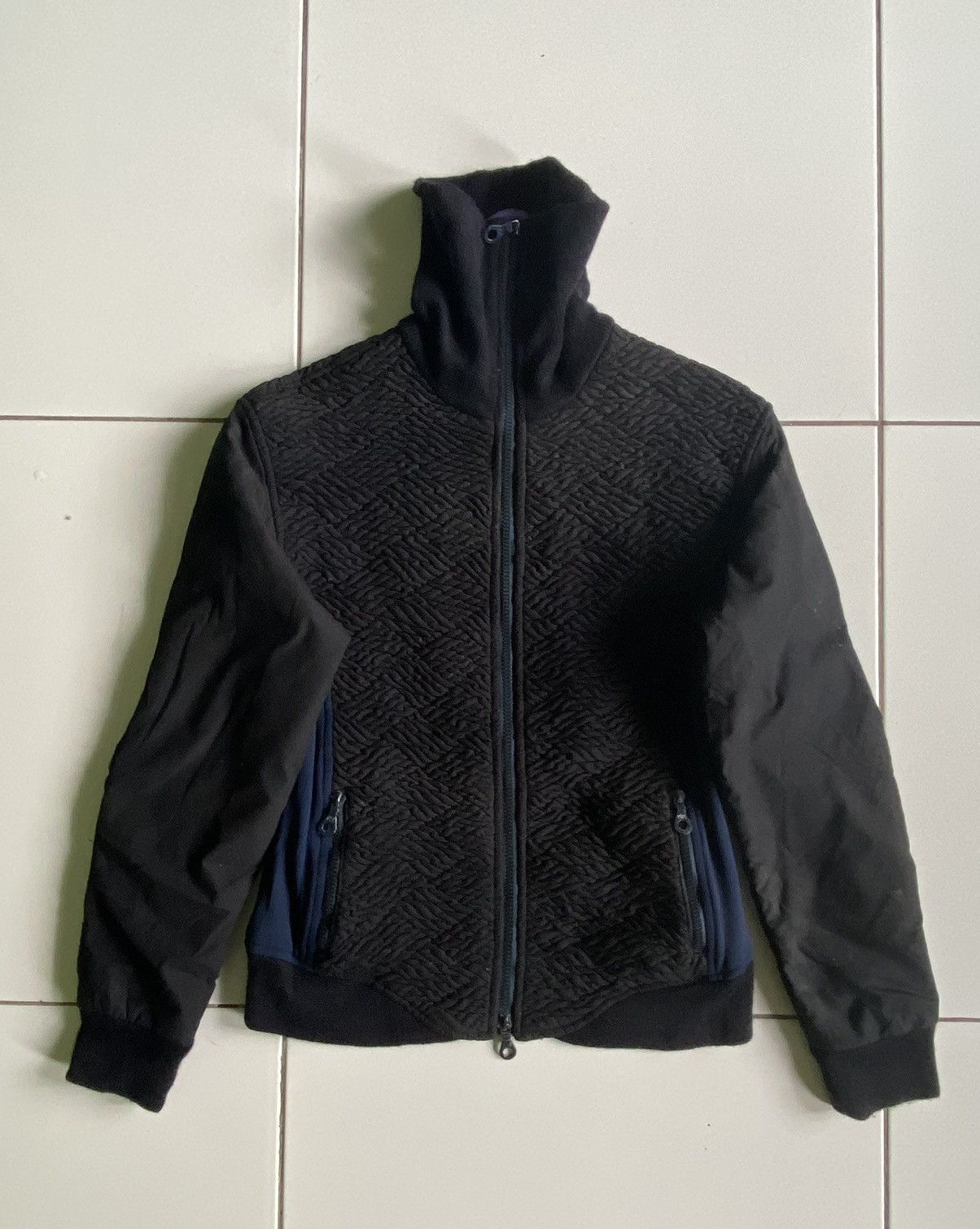 Giorgio Armani Neve Quilted pullover zip up Black Jackets