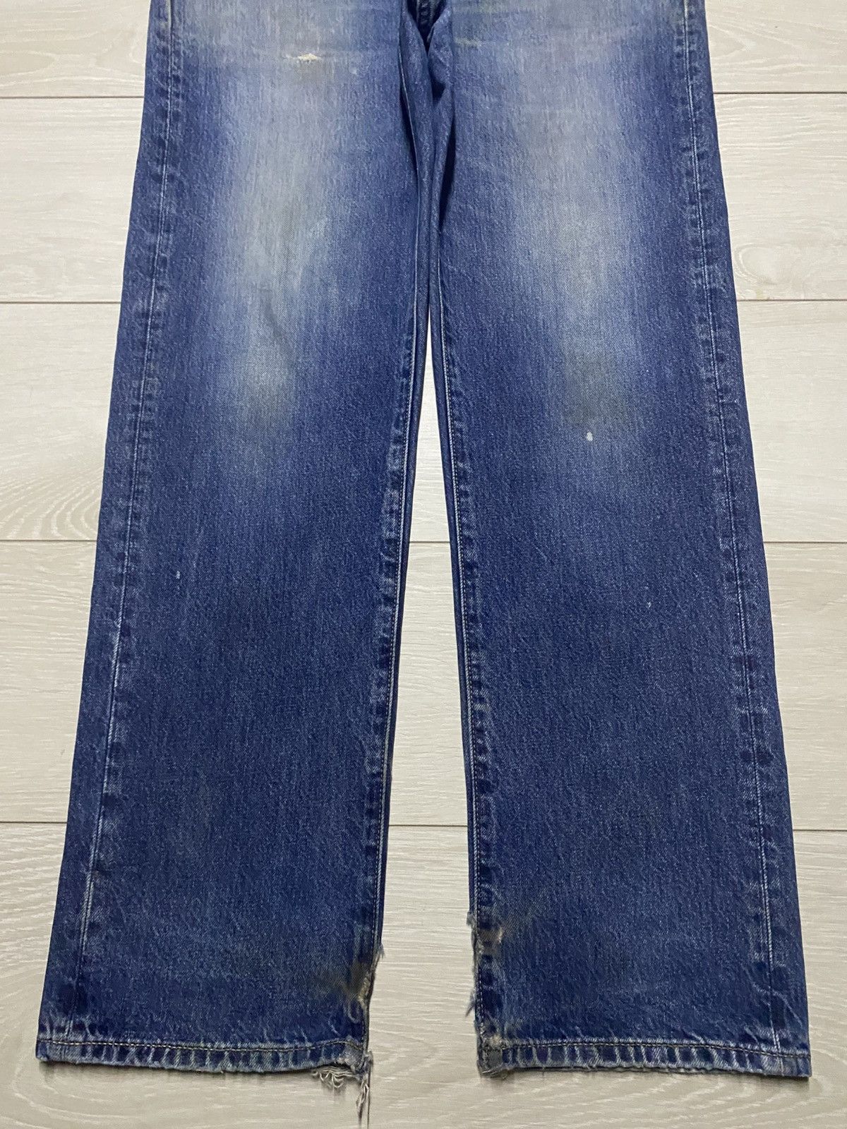 Uniqlo Vintage Uniqlo Faded Wash Distressed Loose Jeans Size US 35 - 5 Thumbnail