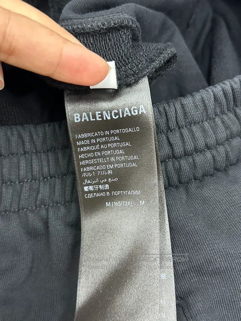 Balenciaga Balenciaga size M Black Manchester United series letter lo Size US 27 - 7 Thumbnail