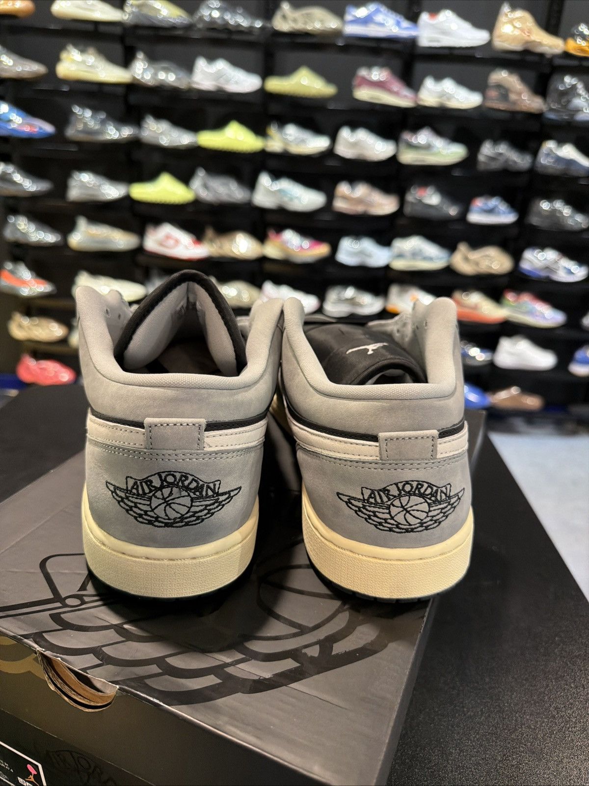 Jordan Brand Jordan 1 low smoke grey size 13 new Size US 13 / EU 46 - 6 Thumbnail