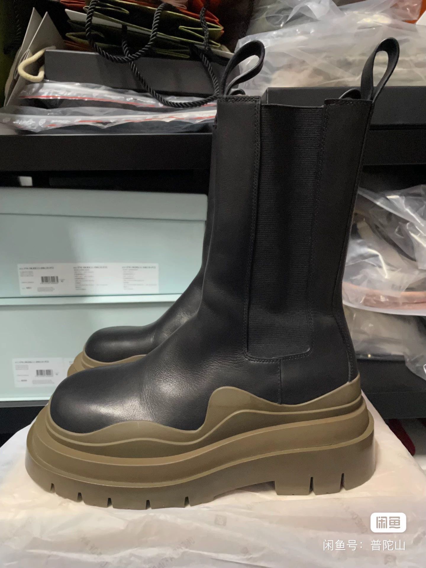 Bottega Veneta Bottega Veneta BV Tire Chocolate sole Chelsea boots 36 Size US 5.5 / IT 35.5 - 2 Thumbnail