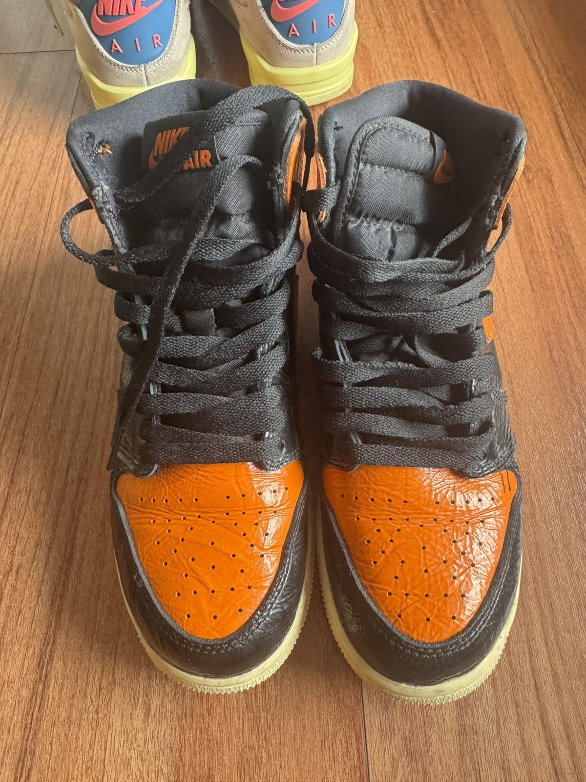 Jordan Brand Shattered Backboards Size US 6 / EU 39 - 7 Thumbnail