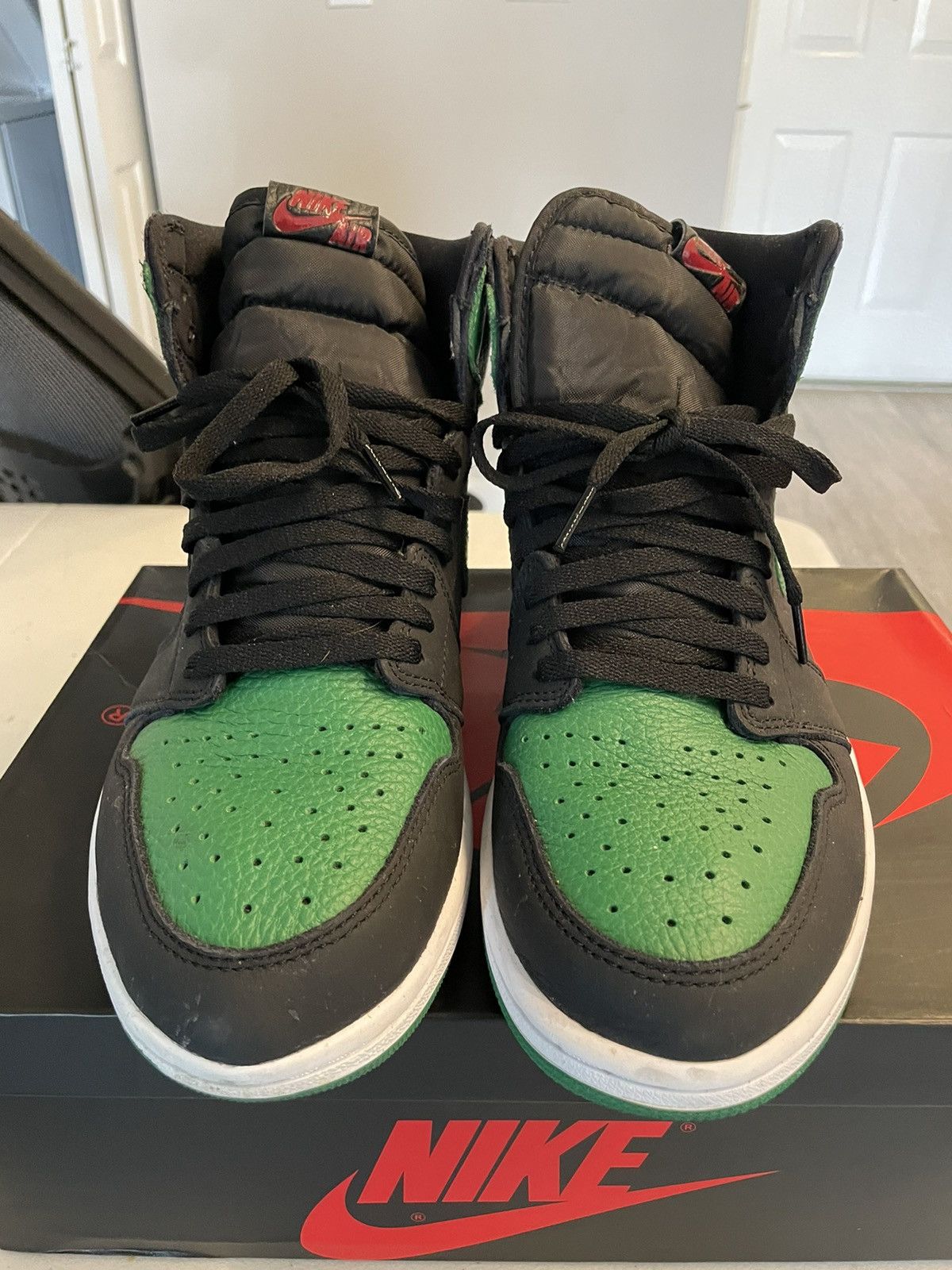 Jordan 1 Pine Green V2