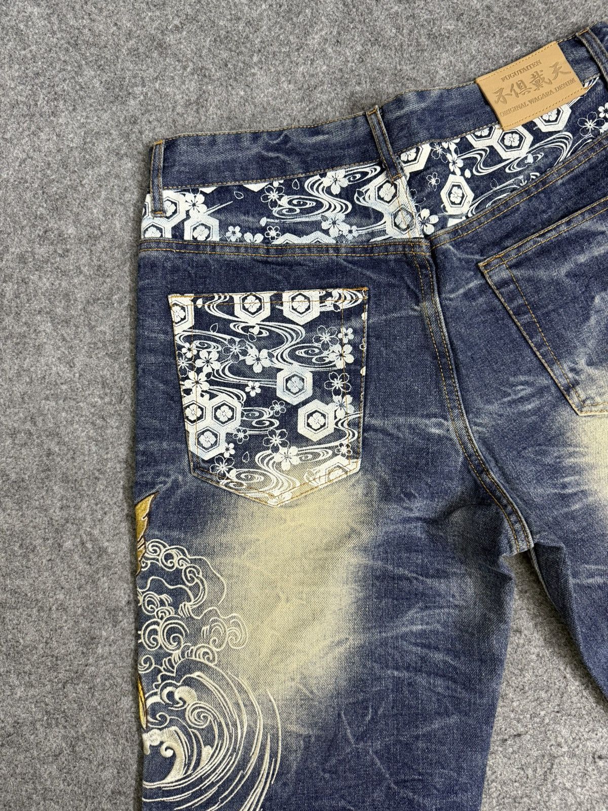 Karakuri Tamashii A4 Double Gold Koi Fish Embroidered Denim Size US 31 - 11 Thumbnail
