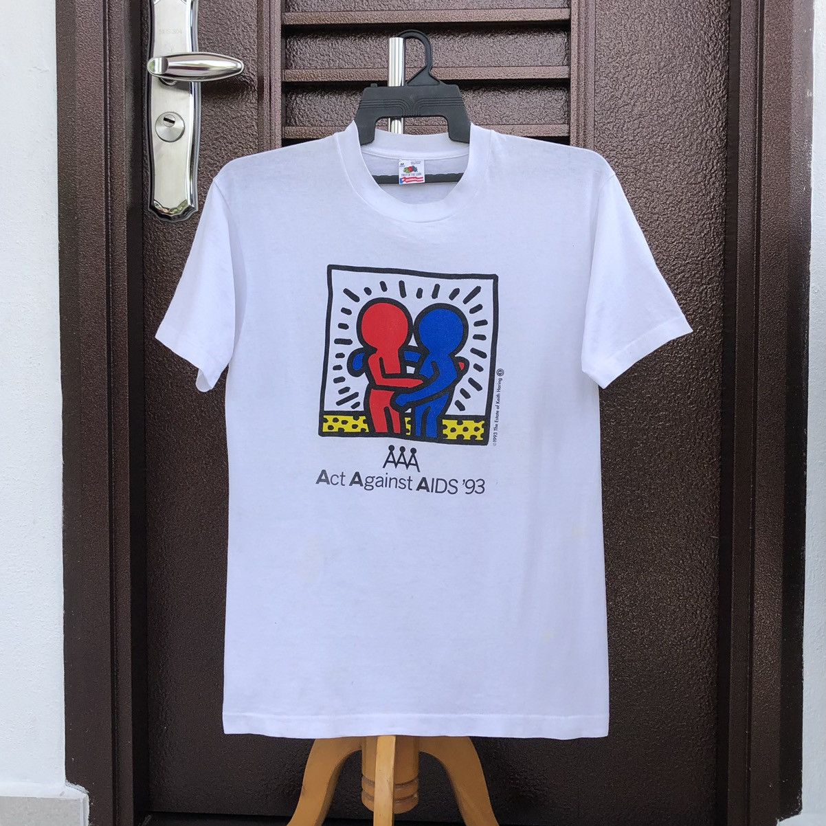 Keith Haring Vintage 90’s Keith Haring Pop art aids Tee Size US M / EU 48-50 / 2 - 1 Thumbnail