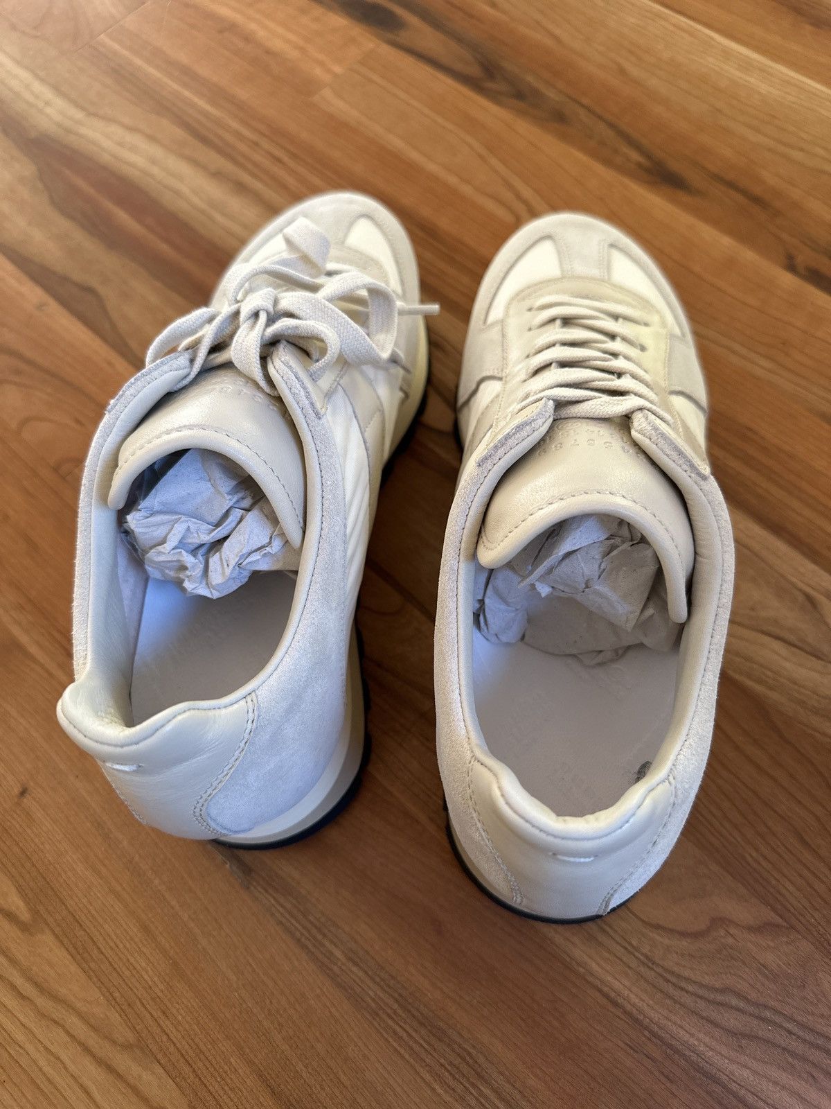 Maison Margiela MAISON MARGIELA White Replica Runner Sneakers Size US 6 / EU 39 - 11 Thumbnail