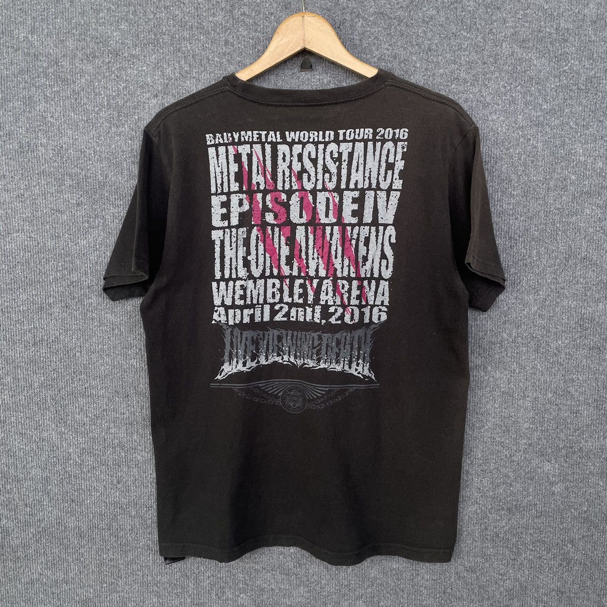 Band Tees × Japanese Brand Baby Metal World Tour 2016 T Shirt Size US M / EU 48-50 / 2 - 5 Thumbnail