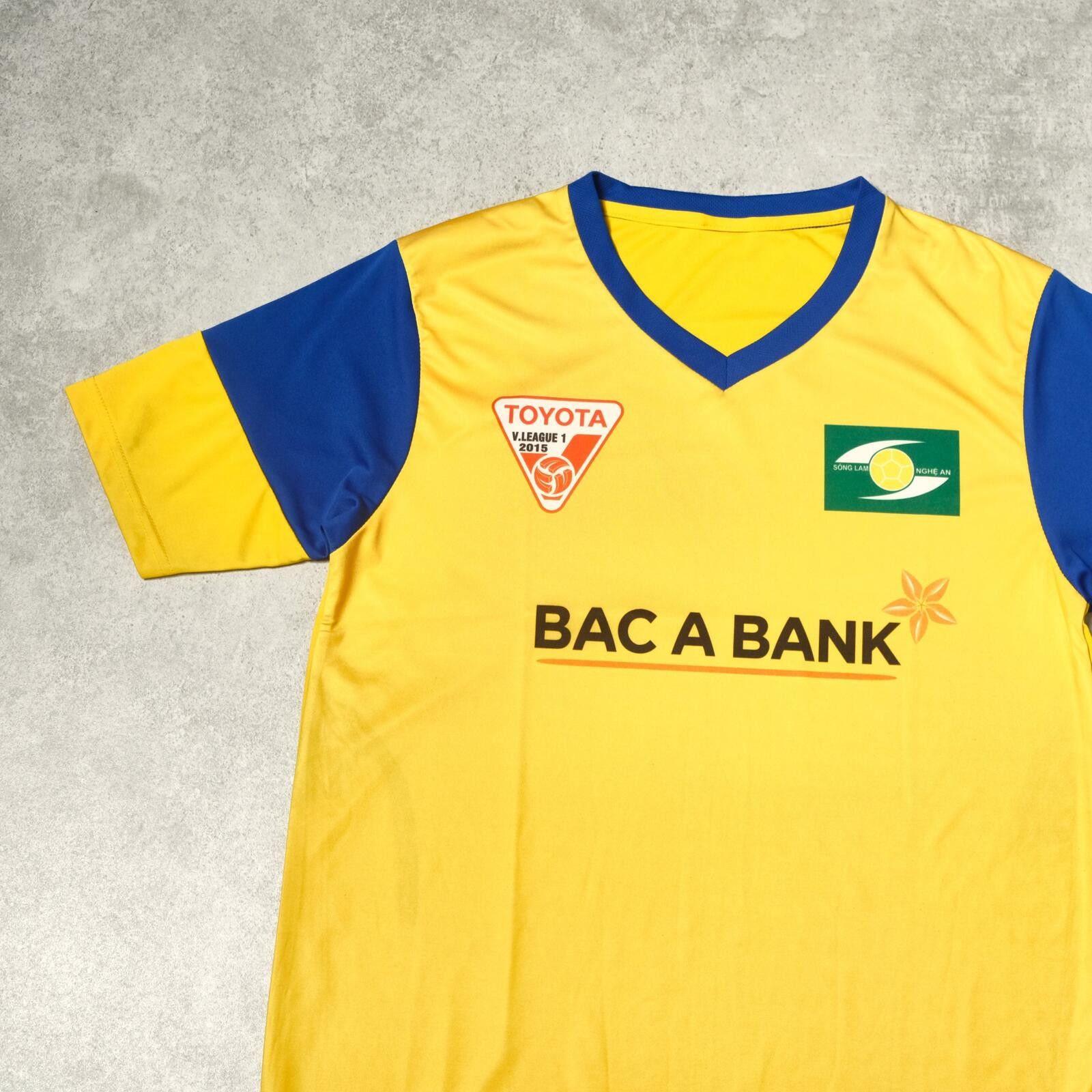 Other 2015 Song Lam Nghe An (Vietnam) Home Shirt V-League (M/L) Size US M / EU 48-50 / 2 - 3 Thumbnail