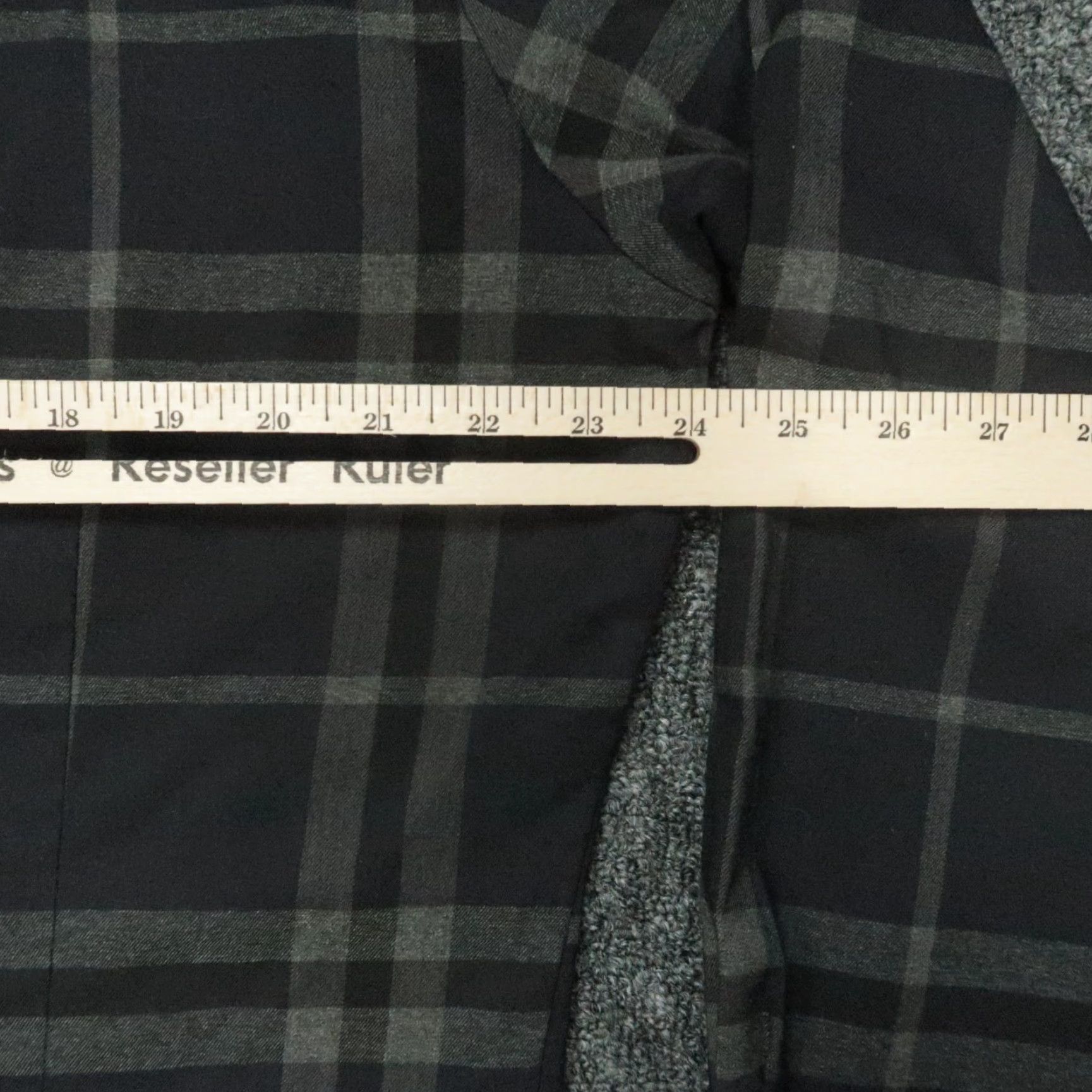 Mizzen+Main Mizzen+Main Shirt Men XL Gray Plaid Lightweight Flannel Button-Down Collar, Regular Fit, Long Sleeve, Button, Polyester Spandex Visco… Size US XL / EU 56 / 4 - 6 Thumbnail