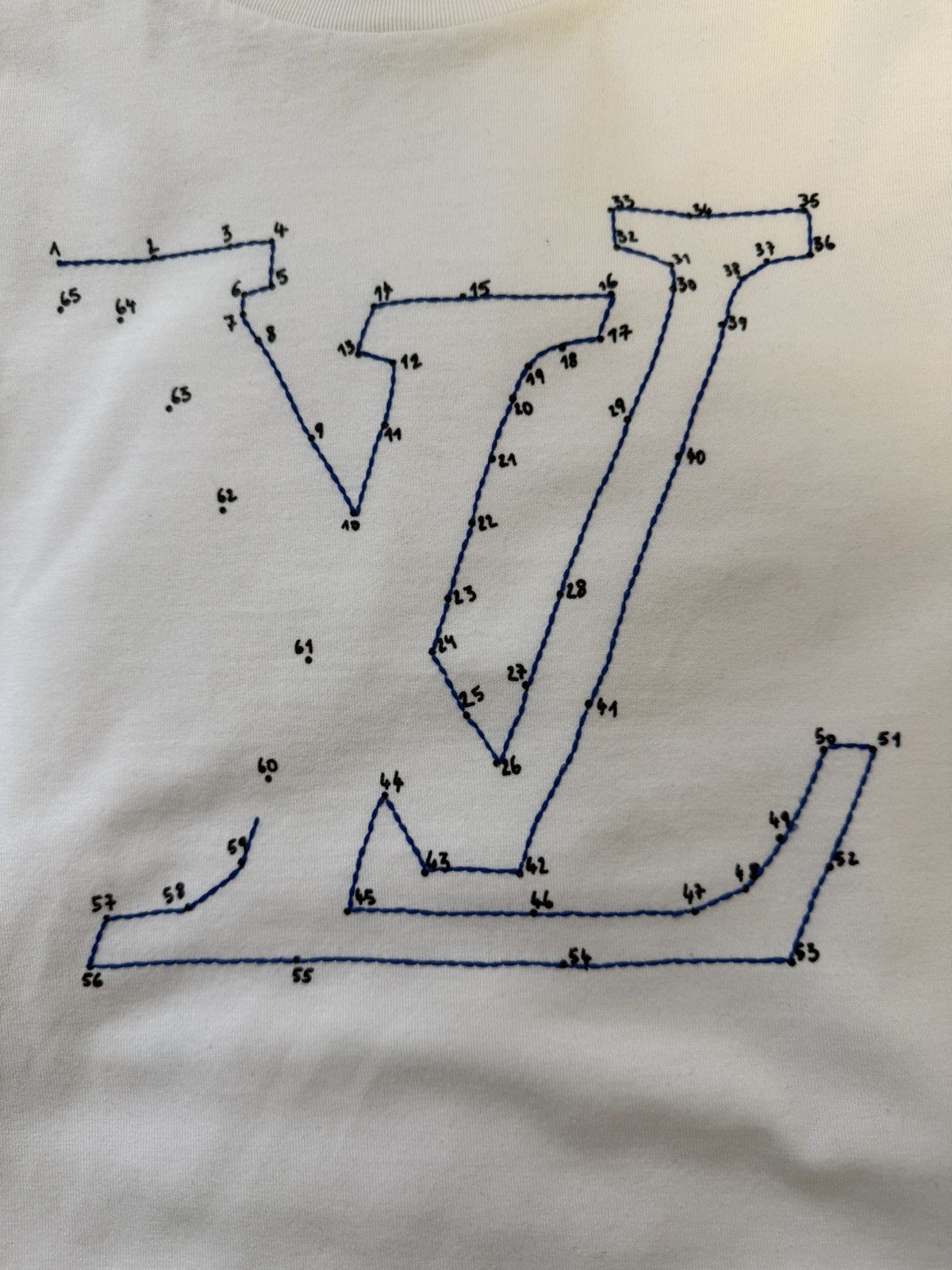Louis Vuitton Louis Vuitton Embroidered Short Sleeve T-Shirt Size US L / EU 52-54 / 3 - 2 Thumbnail