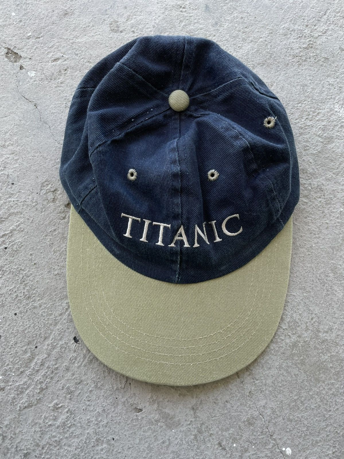Vintage Rare hat promo vintage 90s Titanic Leonardo DiCaprio movie Size ONE SIZE - 1 Thumbnail