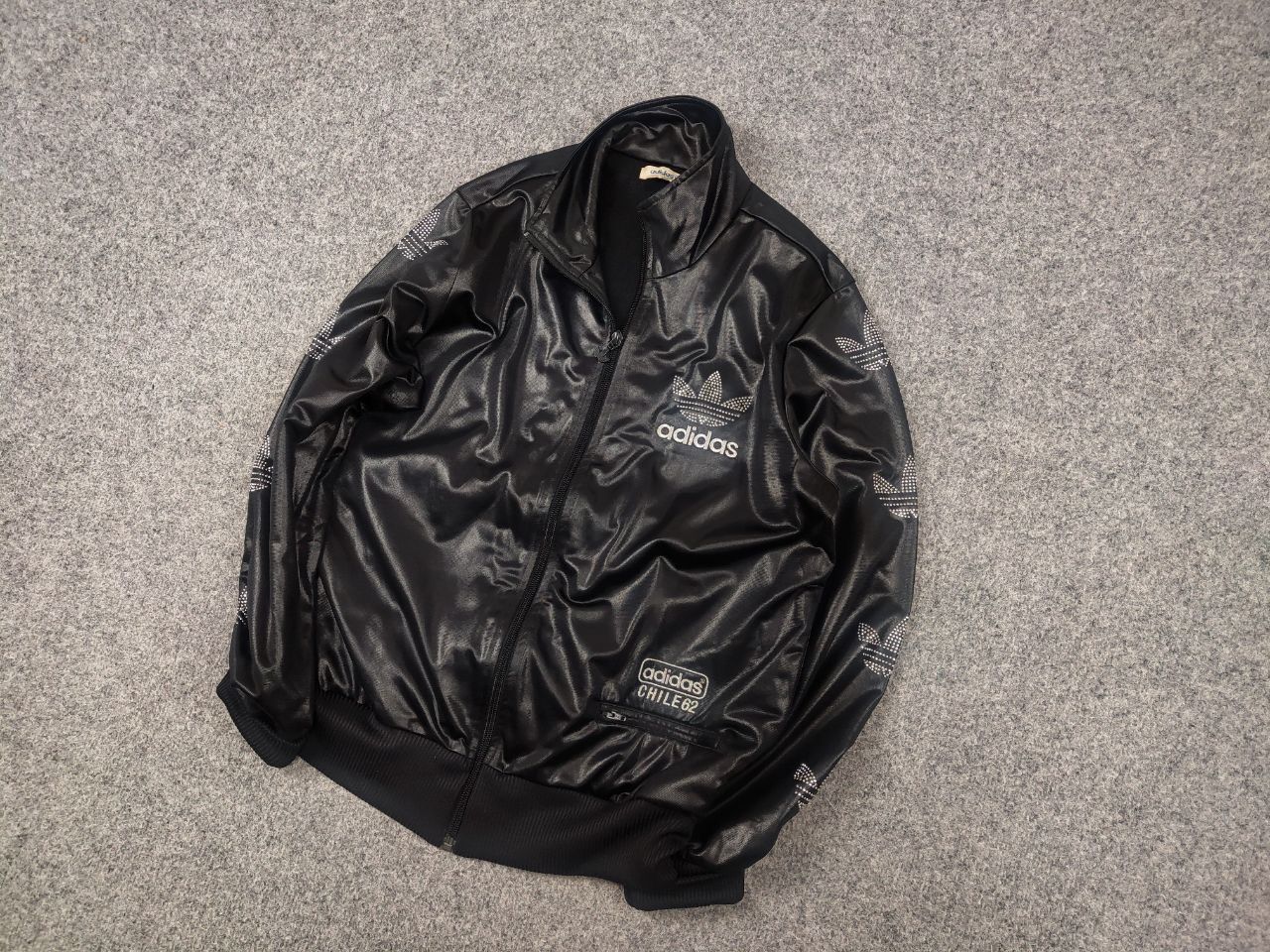 Adidas Vintage Adidas Originals Chile 62 Track Top Zip Jacket Black Size M / US 6-8 / IT 42-44 - 4 Thumbnail