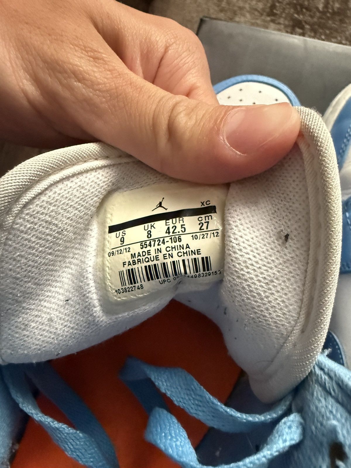 Nike Nike Air Jordan UNC Mid Size US 9 / EU 42 - 5 Thumbnail