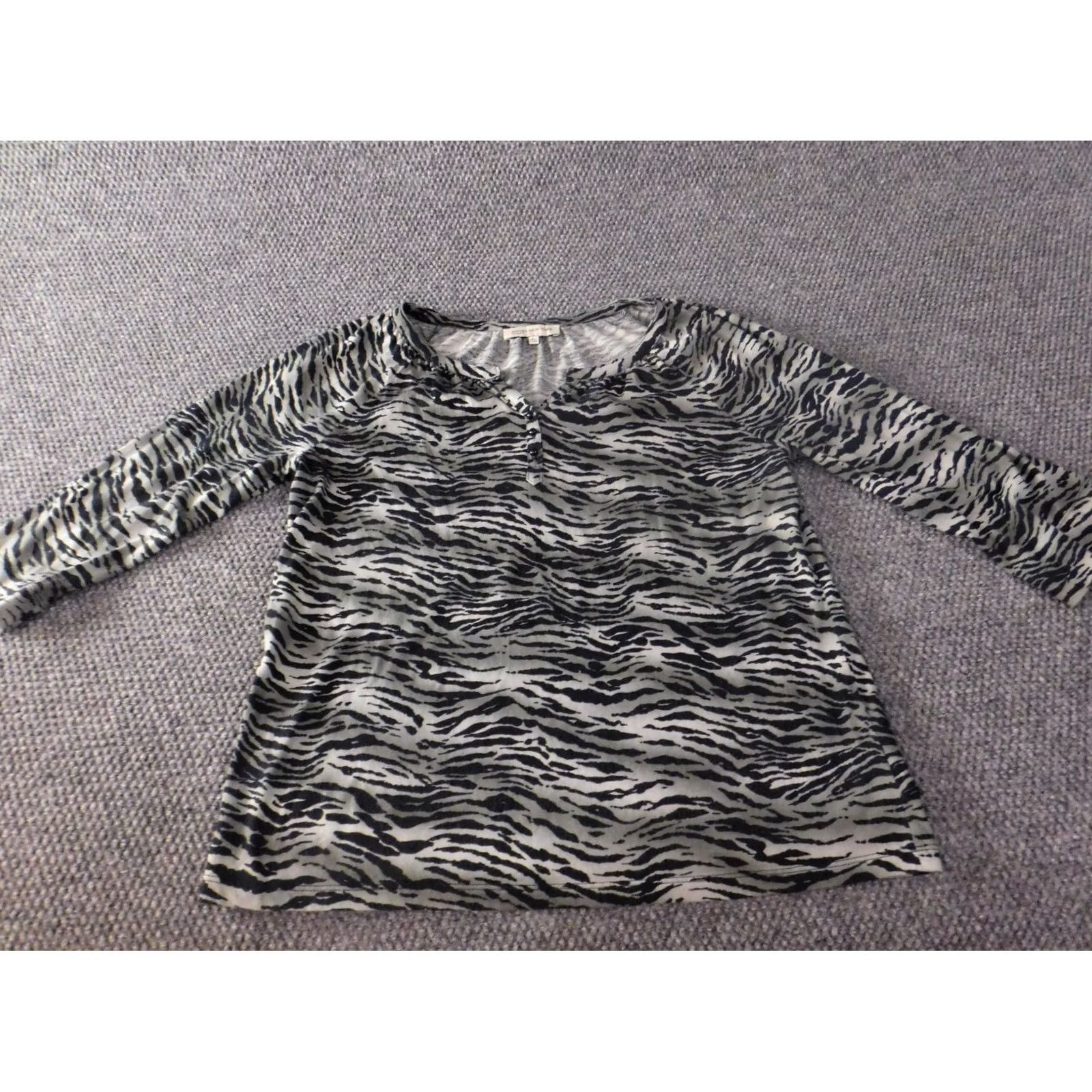 Jones New York Jones New York top Womens L Green pullover animal print Crew Neck Casual Blouse Basic Stretch Long Sleeve Cotton Modal Rayon vintage: No Size L / US 10 / IT 46 - 2 Thumbnail