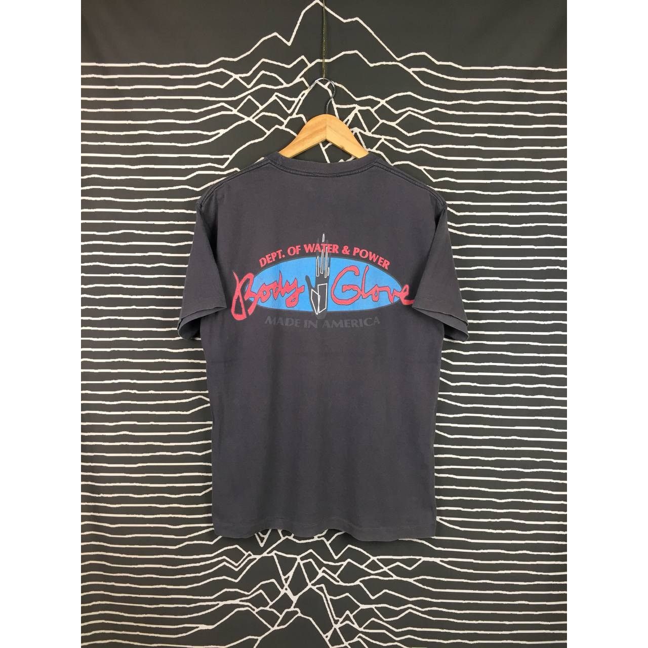 Body Glove × Vintage Vtg 90s Body Glove Dept. Of Water & Power Single Stitch Tee Size US M / EU 48-50 / 2 - 2 Thumbnail