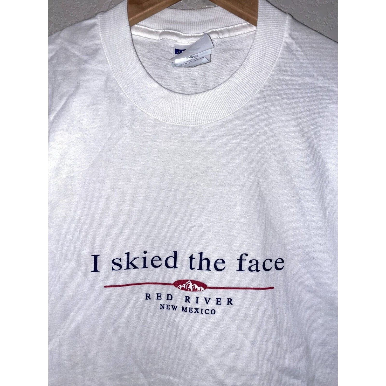 Jerzees Vintage New Mexico I Skied The Face Red River White M Shirt Size US M / EU 48-50 / 2 - 2 Thumbnail