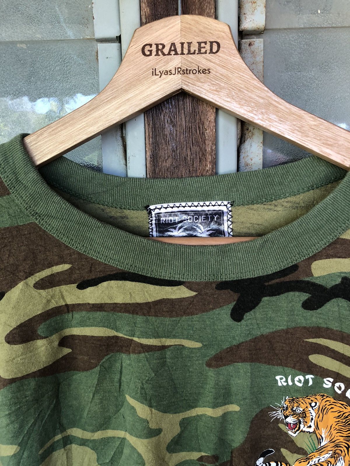 Riot Society Vintage Riot Society Tiger Japan Shirtt Tee Size US L / EU 52-54 / 3 - 14 Thumbnail