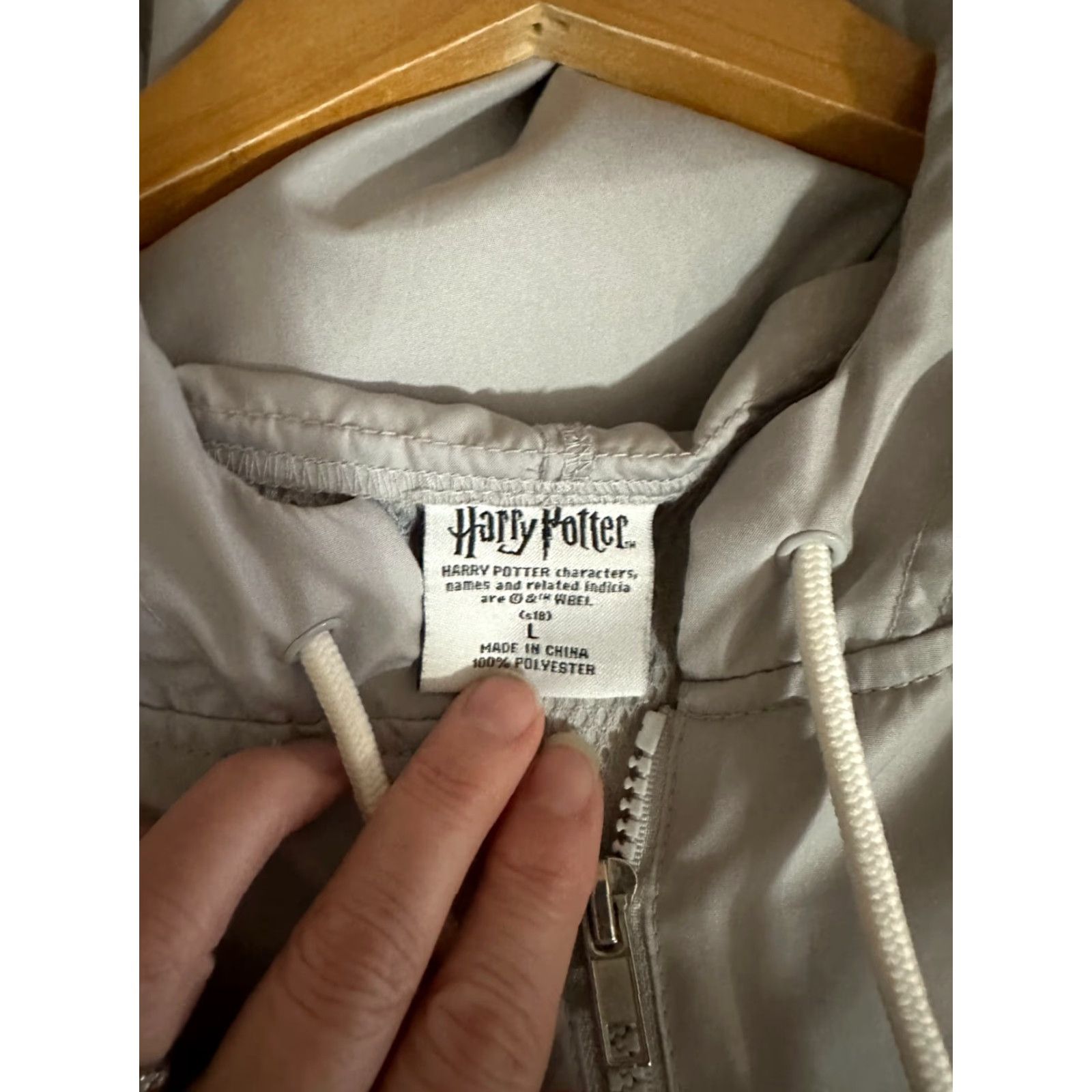 Rains Harry Potter Hogwarts Jacket Windbreaker 1/2 Zip Large Women Gray Rain Lightweight Casual Travel Jacket Weatherproof Size L / US 10 / IT 46 - 6 Thumbnail