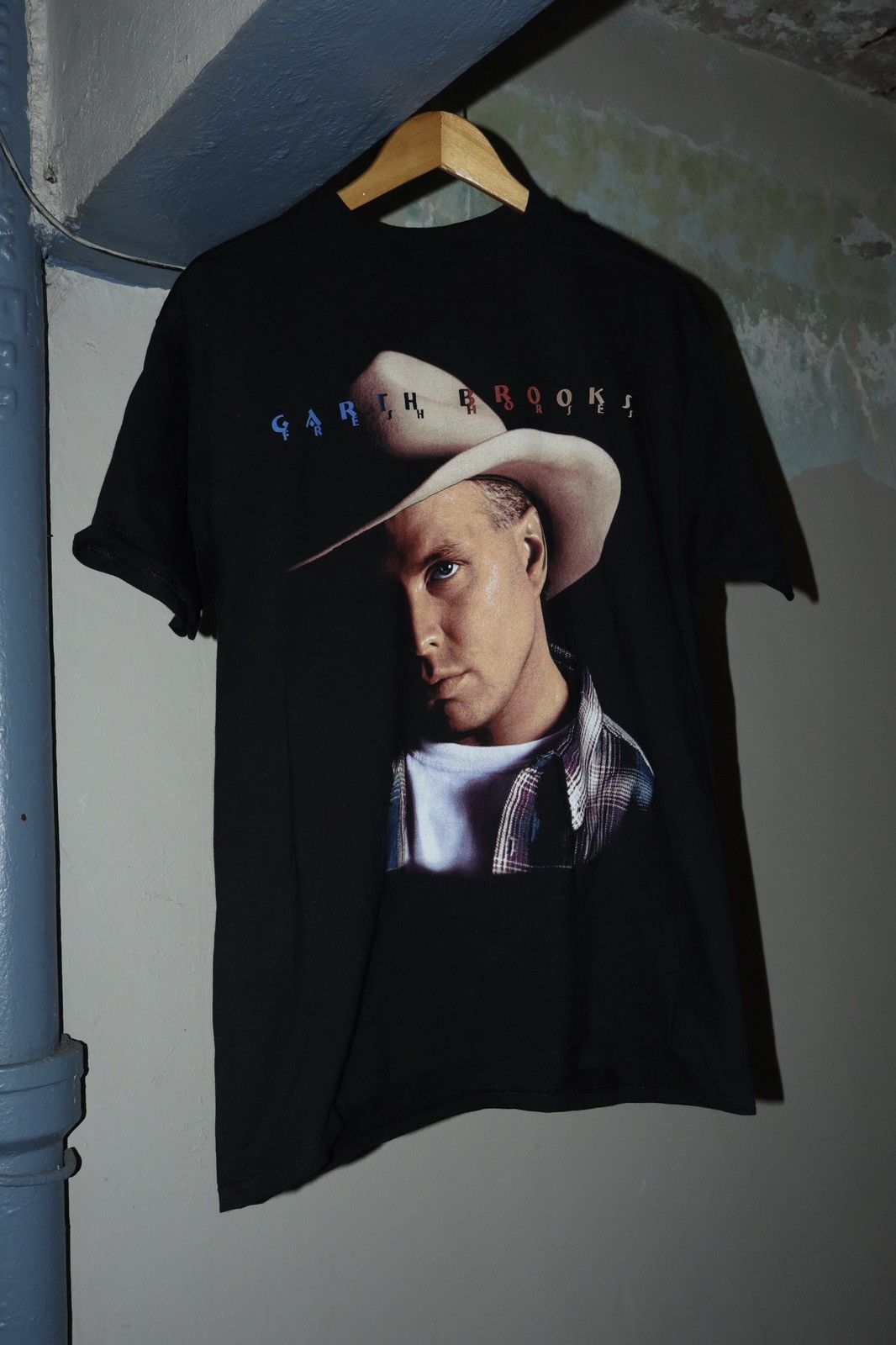 Band Tees Vintage 90’s Garth Brooks Fresh Horses Tour T-Shirt Size US L / EU 52-54 / 3 - 3 Thumbnail