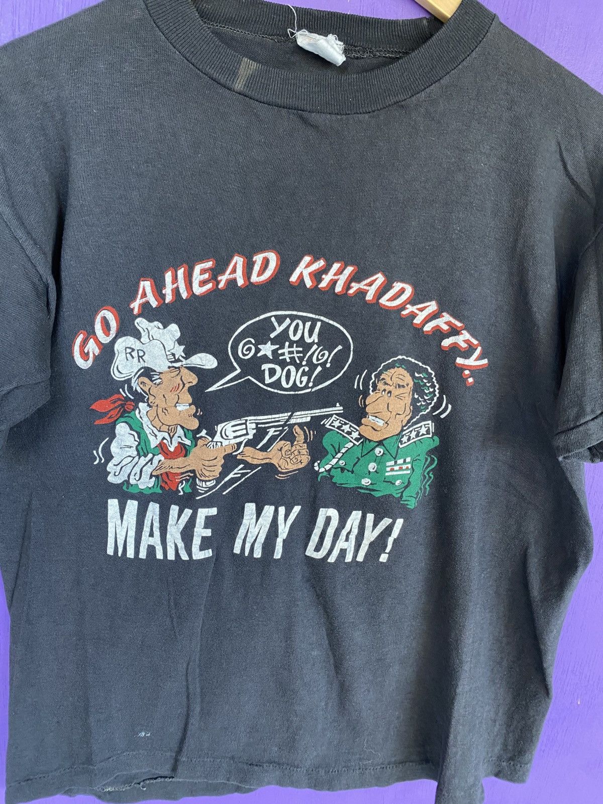 Other Vintage 80s Ronald Regan/Khadaffy military war tee Size US M / EU 48-50 / 2 - 3 Thumbnail