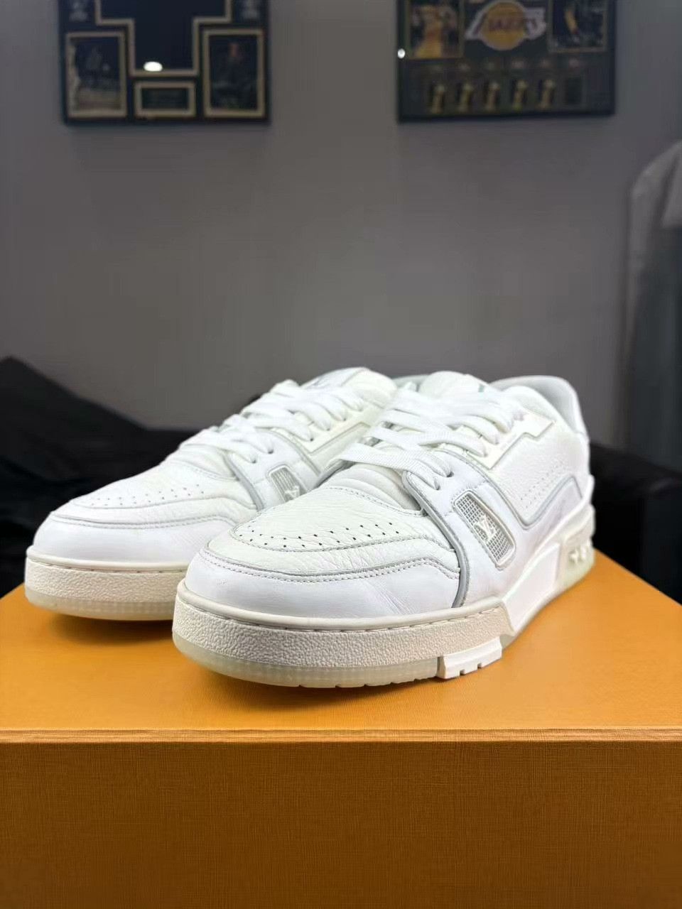 Louis Vuitton Louis Vuitton Training White Lowtop Sneakers 9 Men Size US 9 / EU 42 - 1 Thumbnail