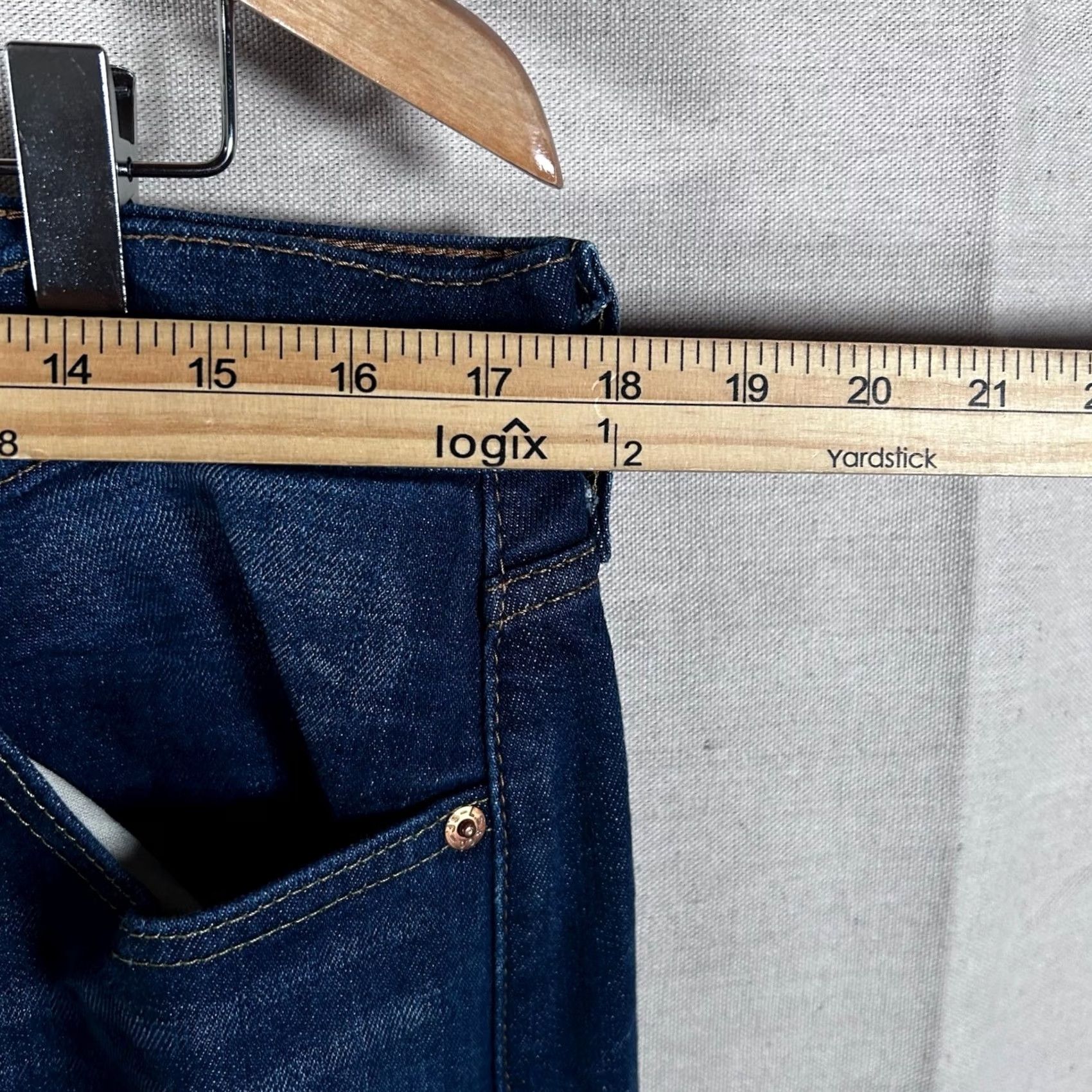 Levi's Levi's 514 Jeans Dark Blue Straight 36x30 Mens Regular Denim Cotton Blend 5-Pocket Zip Button 514-1302 VINTAGE No Size US 36 / EU 52 - 6 Thumbnail