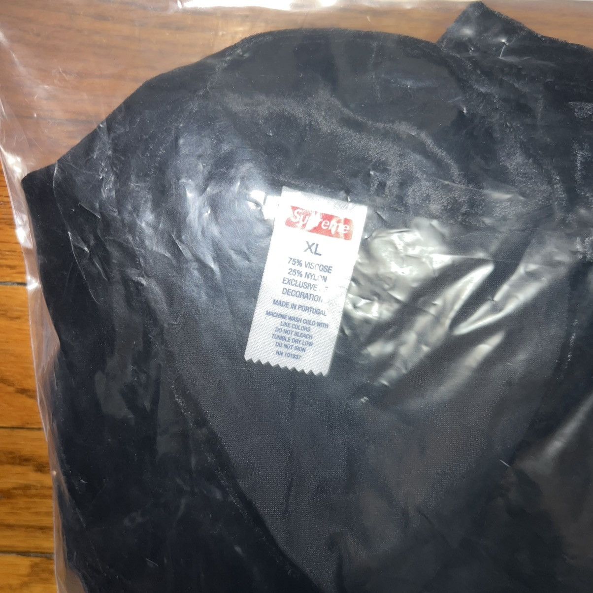 Supreme Supreme Velvet Baseball Jersey Black Size: Extra Large Size US XL / EU 56 / 4 - 3 Thumbnail